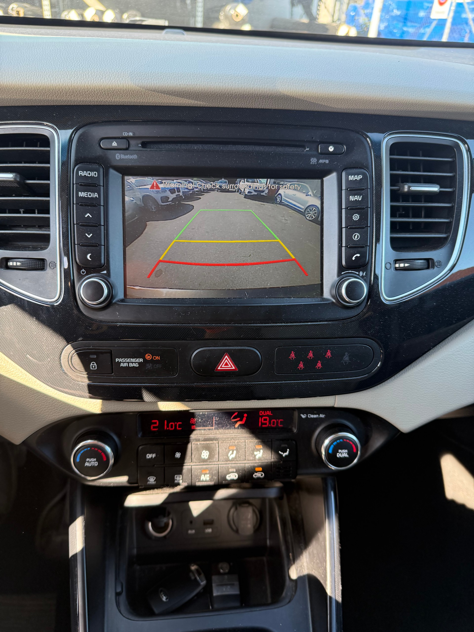 KIA Carens 1.7 CRDi Trend DCT-image-14