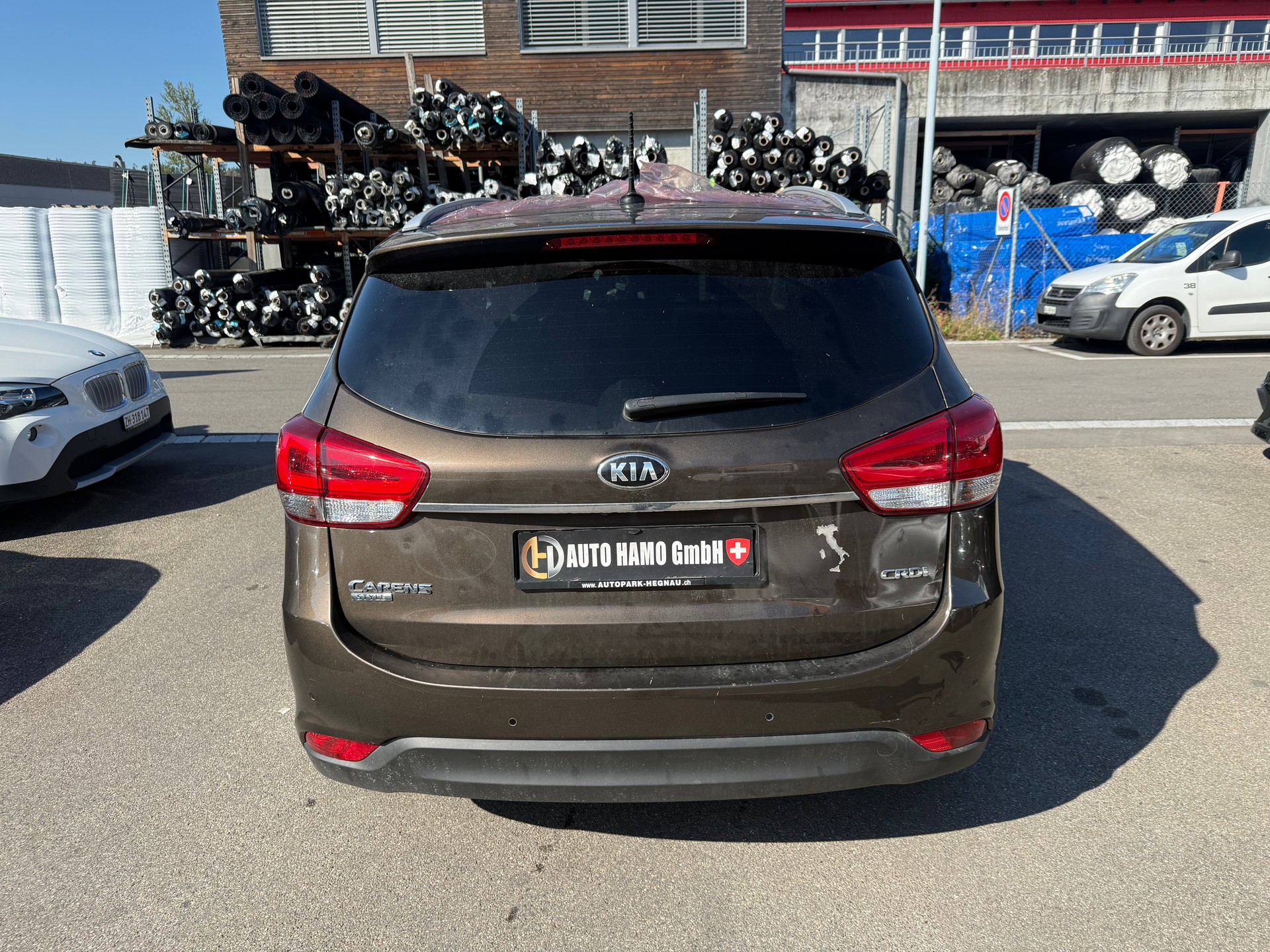 KIA Carens 1.7 CRDi Trend DCT-image-4