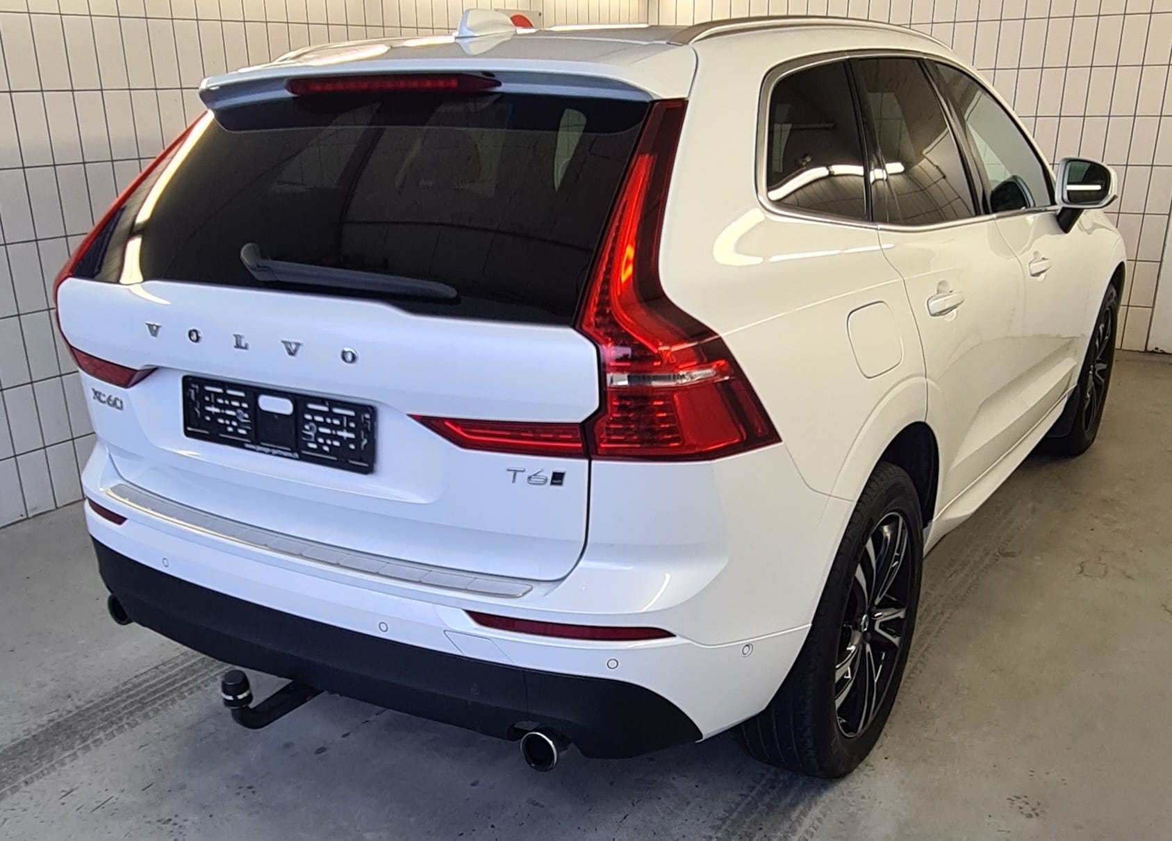 VOLVO XC60 T5 Momentum Geartronic-image-3