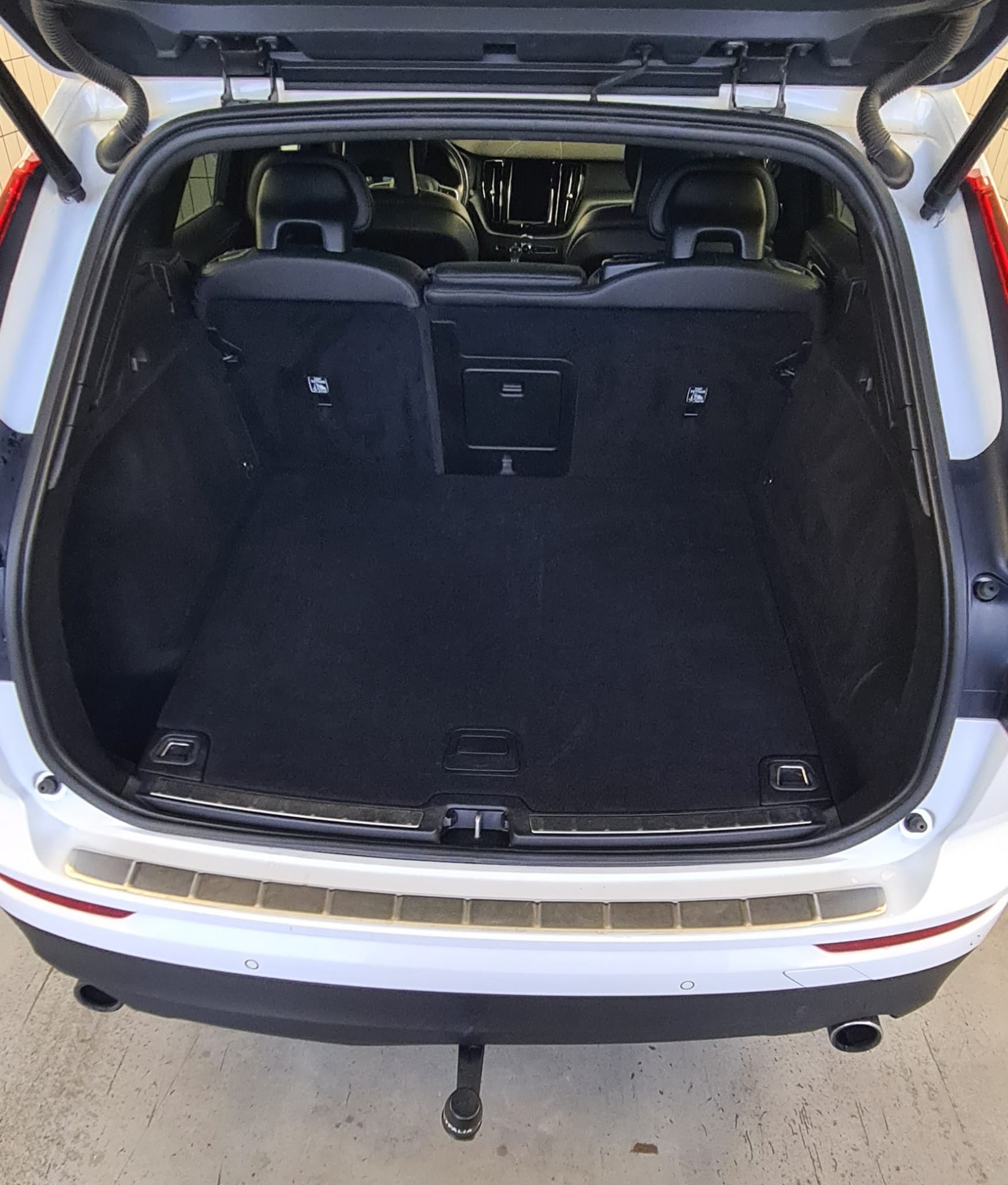 VOLVO XC60 T5 Momentum Geartronic-image-8