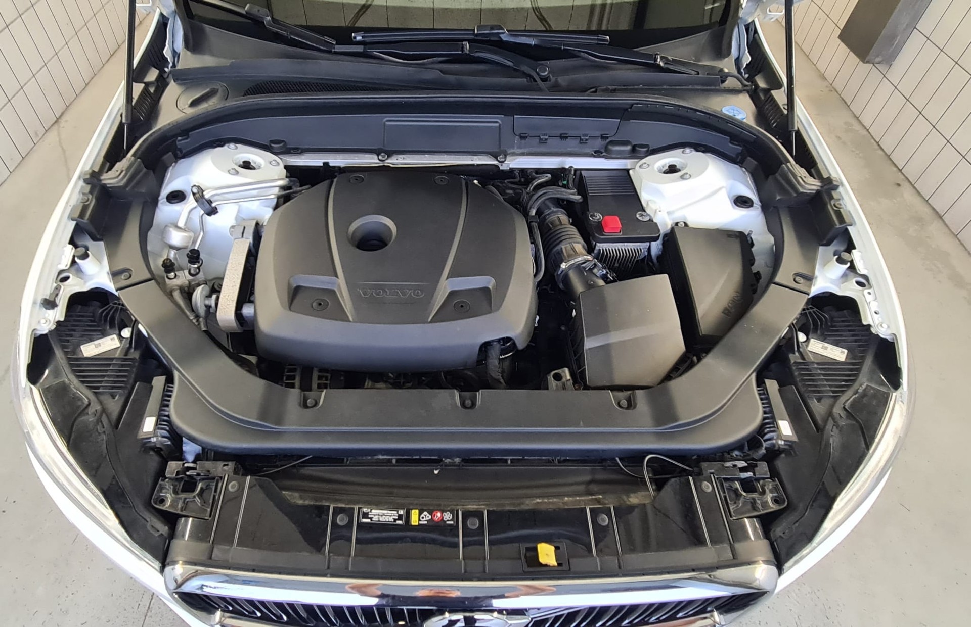 VOLVO XC60 T5 Momentum Geartronic-image-6
