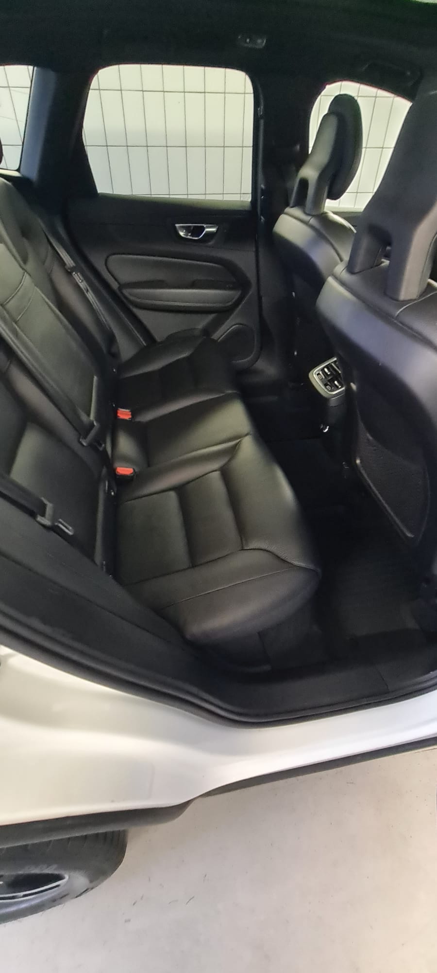 VOLVO XC60 T5 Momentum Geartronic-image-10