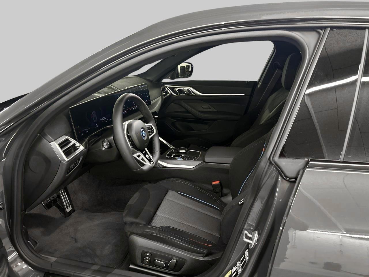 BMW i4 xDrive40 M Sport Pro-image-11
