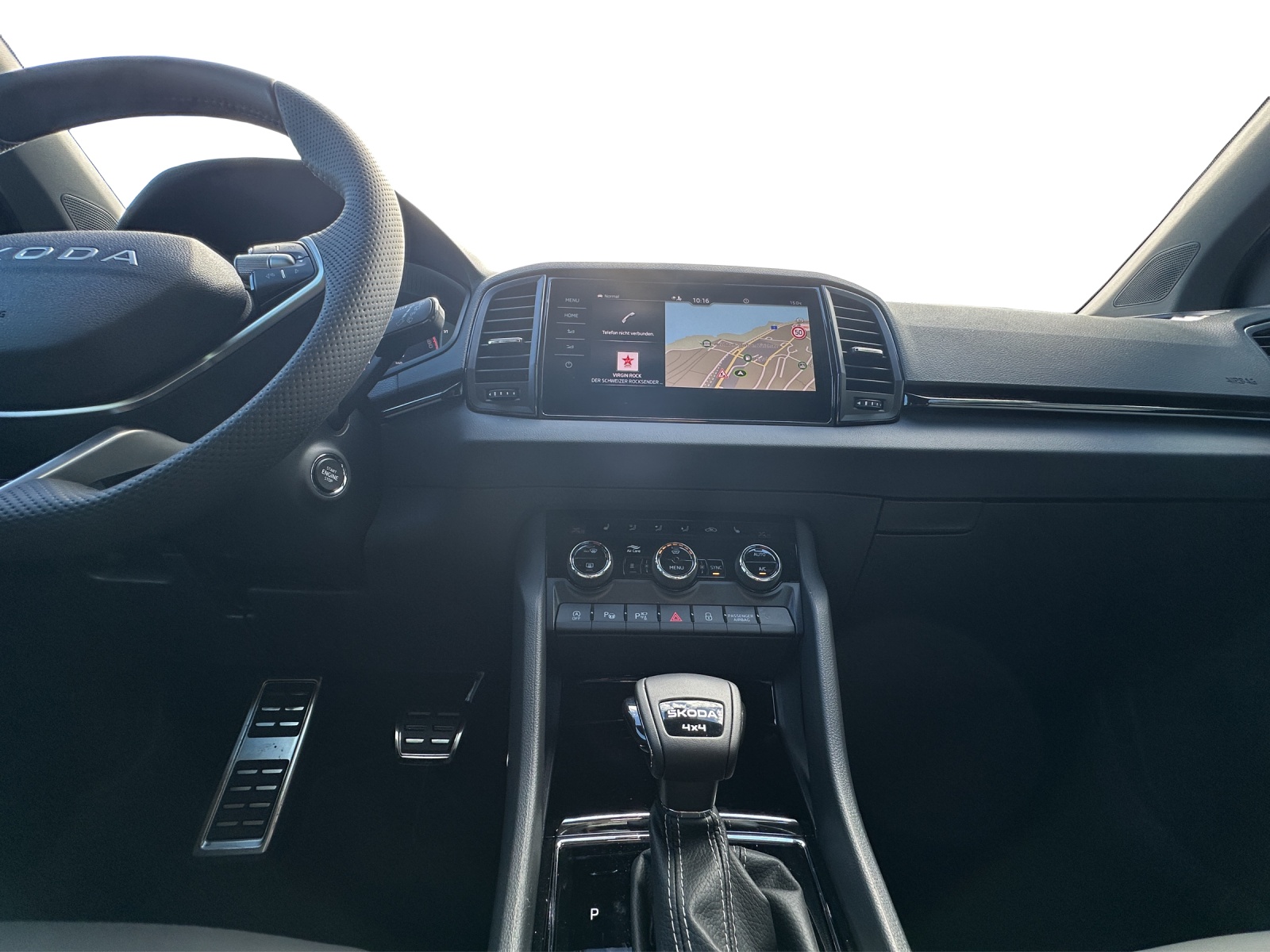 SKODA Karoq 2.0 TSI SportLine 4x4 DSG-image-7