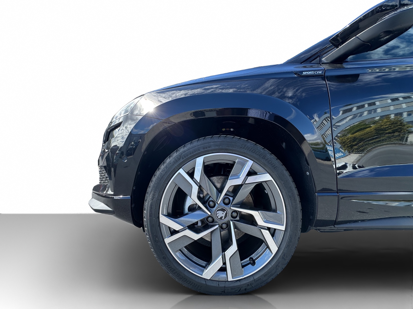 SKODA Karoq 2.0 TSI SportLine 4x4 DSG-image-9