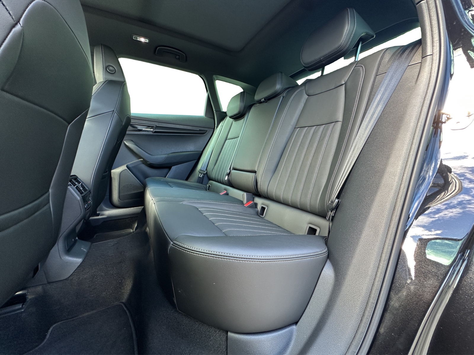 SKODA Karoq 2.0 TSI SportLine 4x4 DSG-image-5