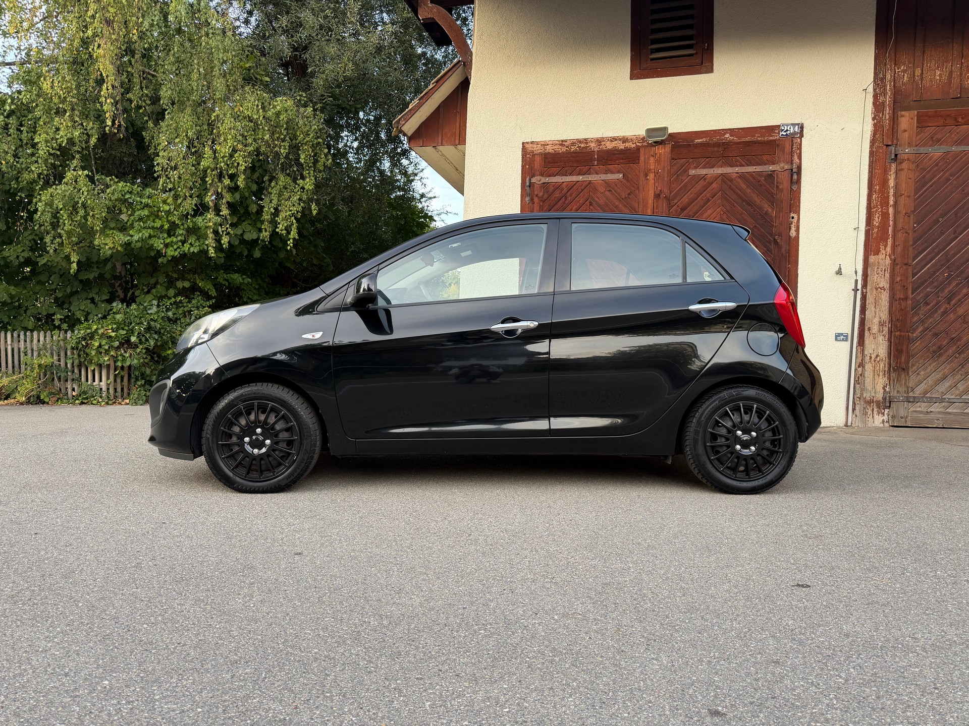 KIA 1.0 12V Style | Frisch MFK & Service | Klima & Bluetooth-image-2