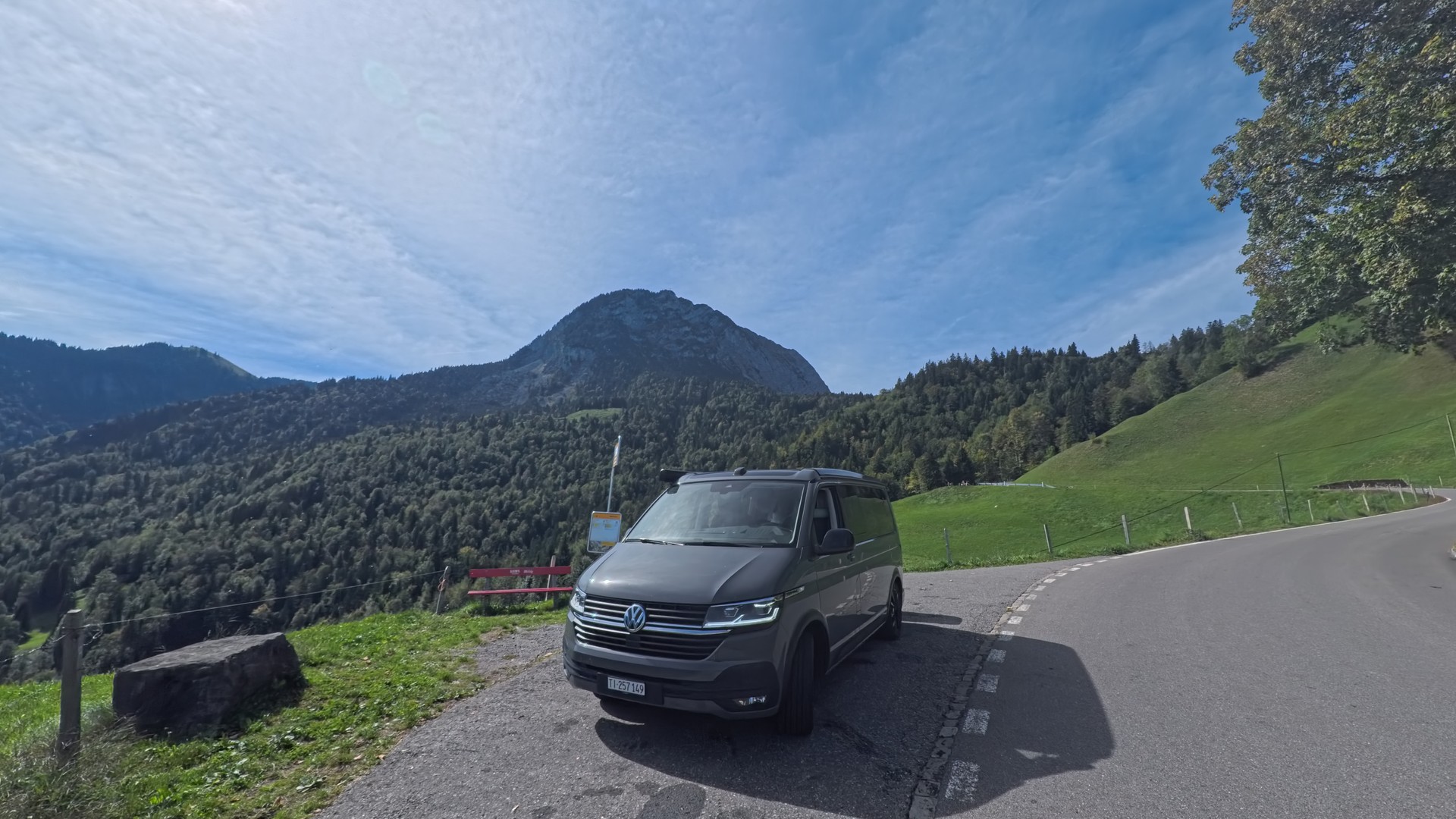 VW 2.0 TDI 150 Beach Edition Spirit DSG 4m-image-3