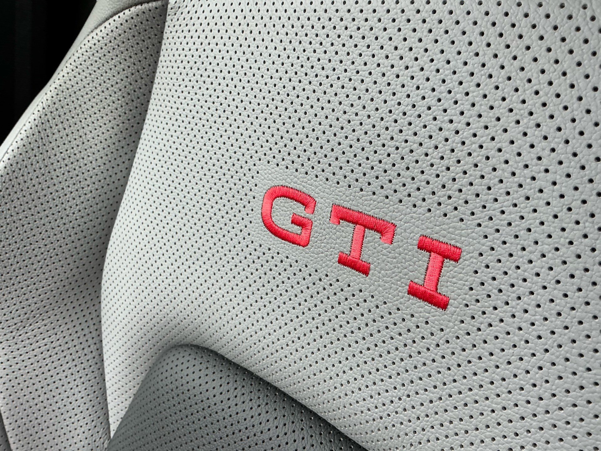 VW Golf GTI CLUBSPORT *** LEDER VIENNA & PANORAMAGLASDACH ***-image-23