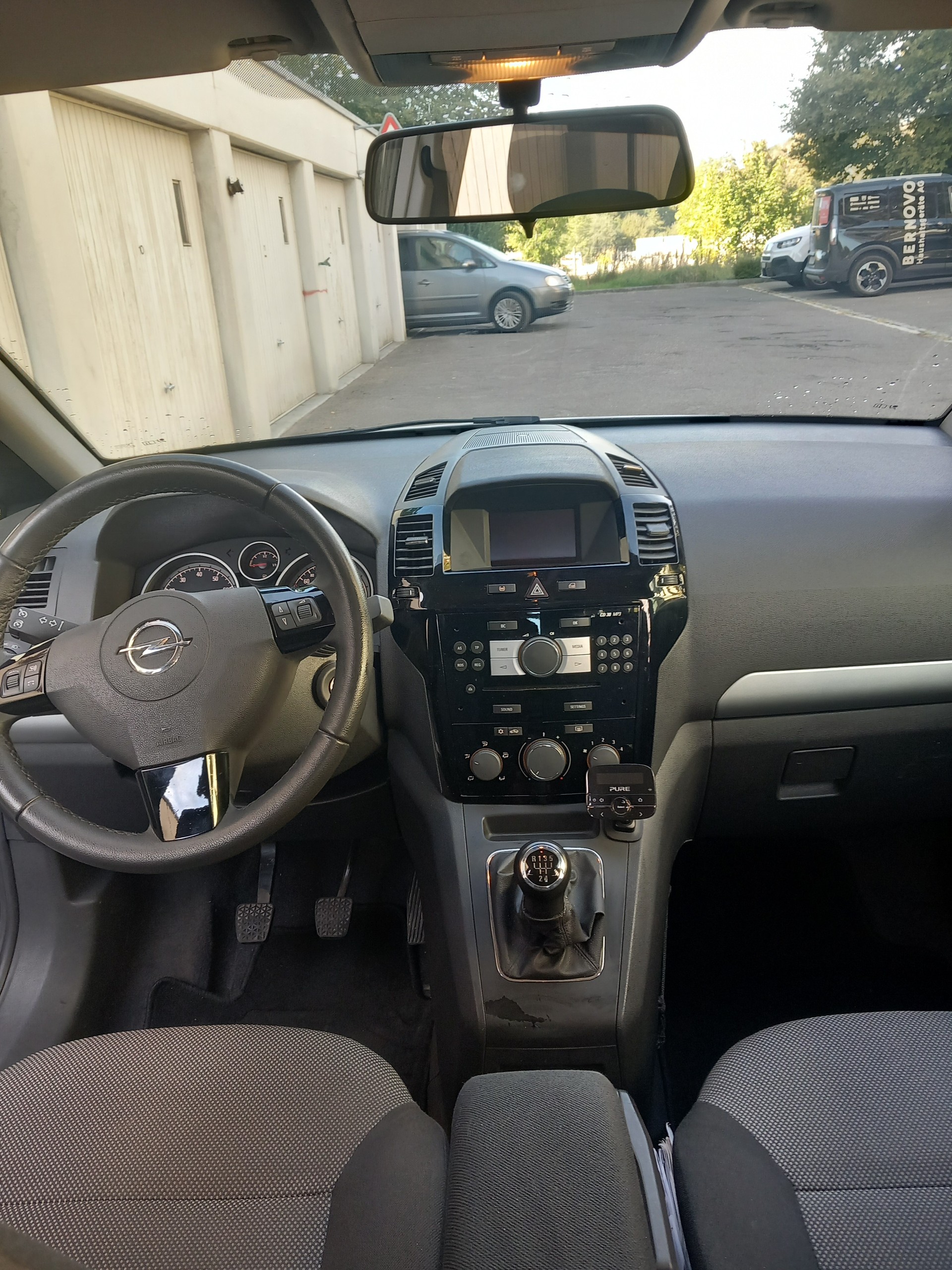 OPEL Zafira 1.8i 16V Enjoy-image-11