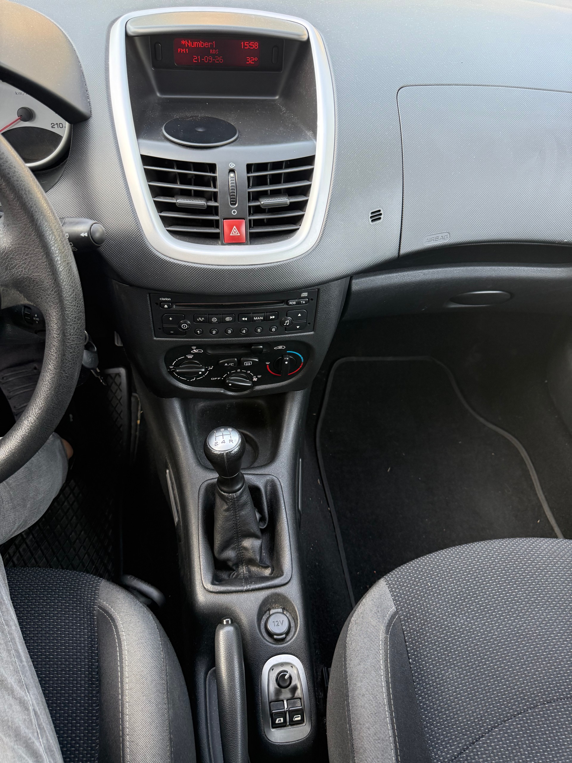PEUGEOT 206+ 1.4 Trendy-image-6