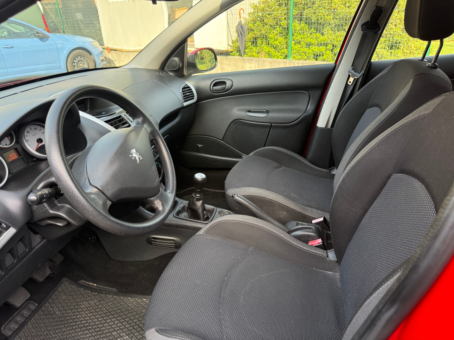 PEUGEOT 206+ 1.4 Trendy-image-7