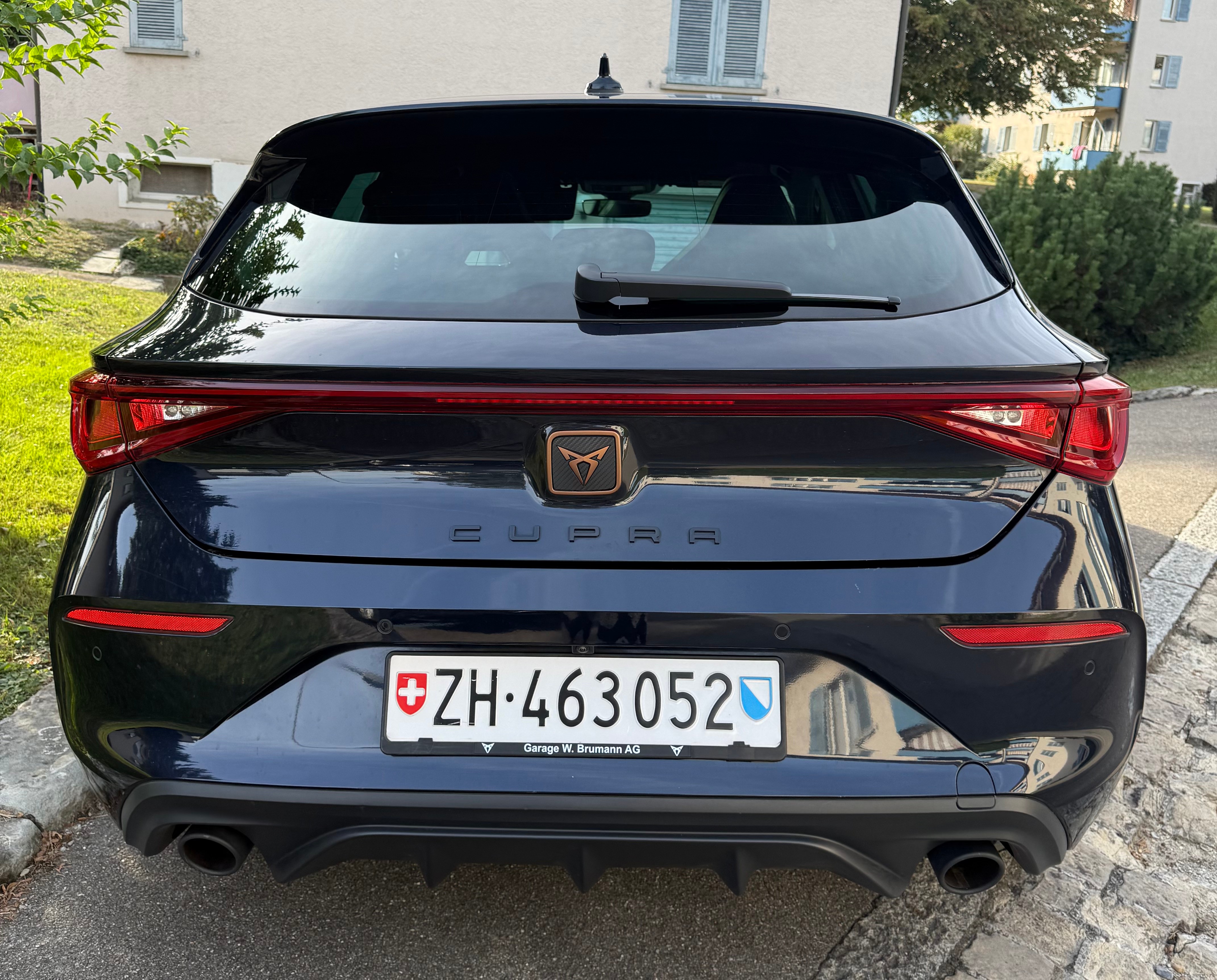 Car photo