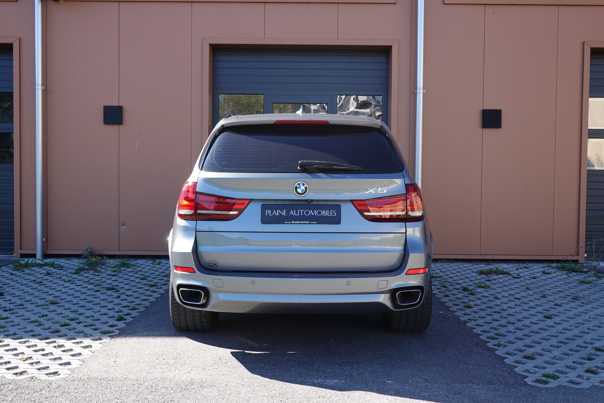 BMW X5 xDrive 40d "* CH Auto * Pack M * Caméra de Recul * Tempomat * Sièges Elect. Mém * Accès Confort * Navigation Profess *"-image-8