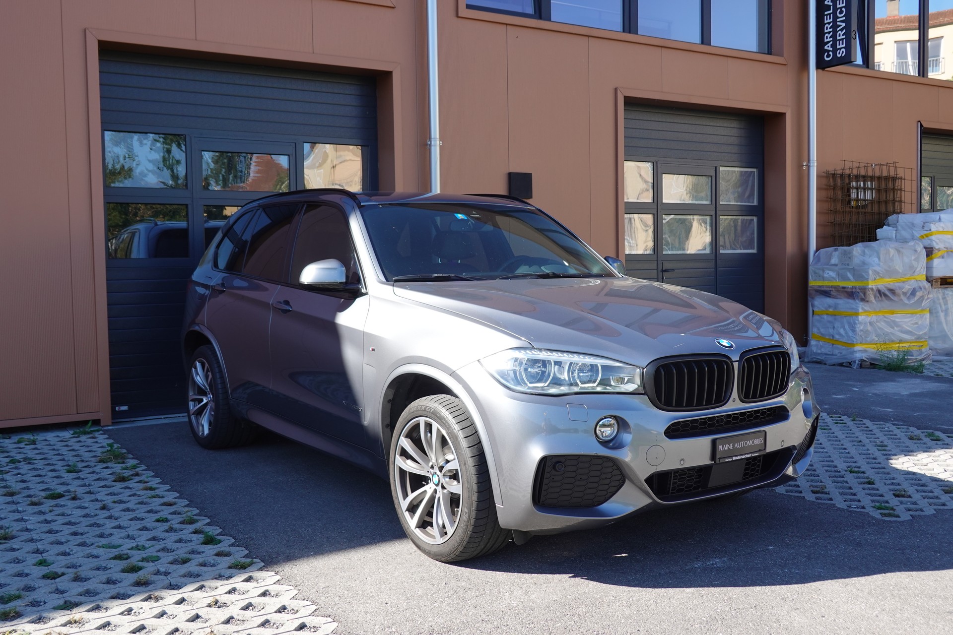 BMW X5 xDrive 40d "* CH Auto * Pack M * Caméra de Recul * Tempomat * Sièges Elect. Mém * Accès Confort * Navigation Profess *"-image-2