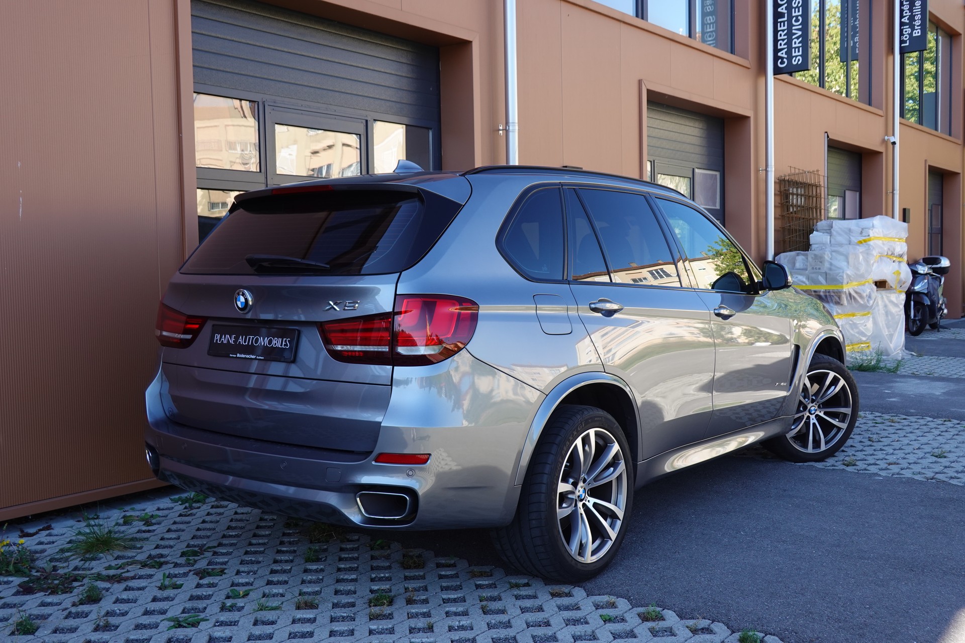 BMW X5 xDrive 40d "* CH Auto * Pack M * Caméra de Recul * Tempomat * Sièges Elect. Mém * Accès Confort * Navigation Profess *"-image-6