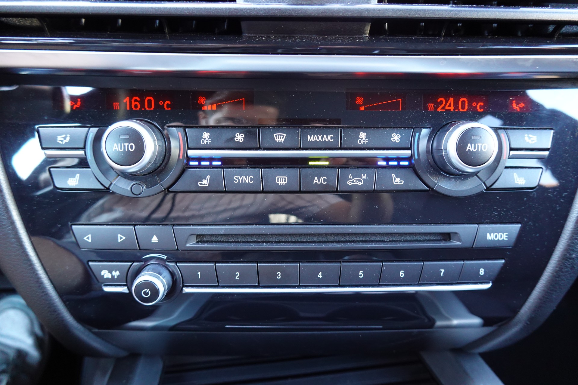 BMW X5 xDrive 40d "* CH Auto * Pack M * Caméra de Recul * Tempomat * Sièges Elect. Mém * Accès Confort * Navigation Profess *"-image-20