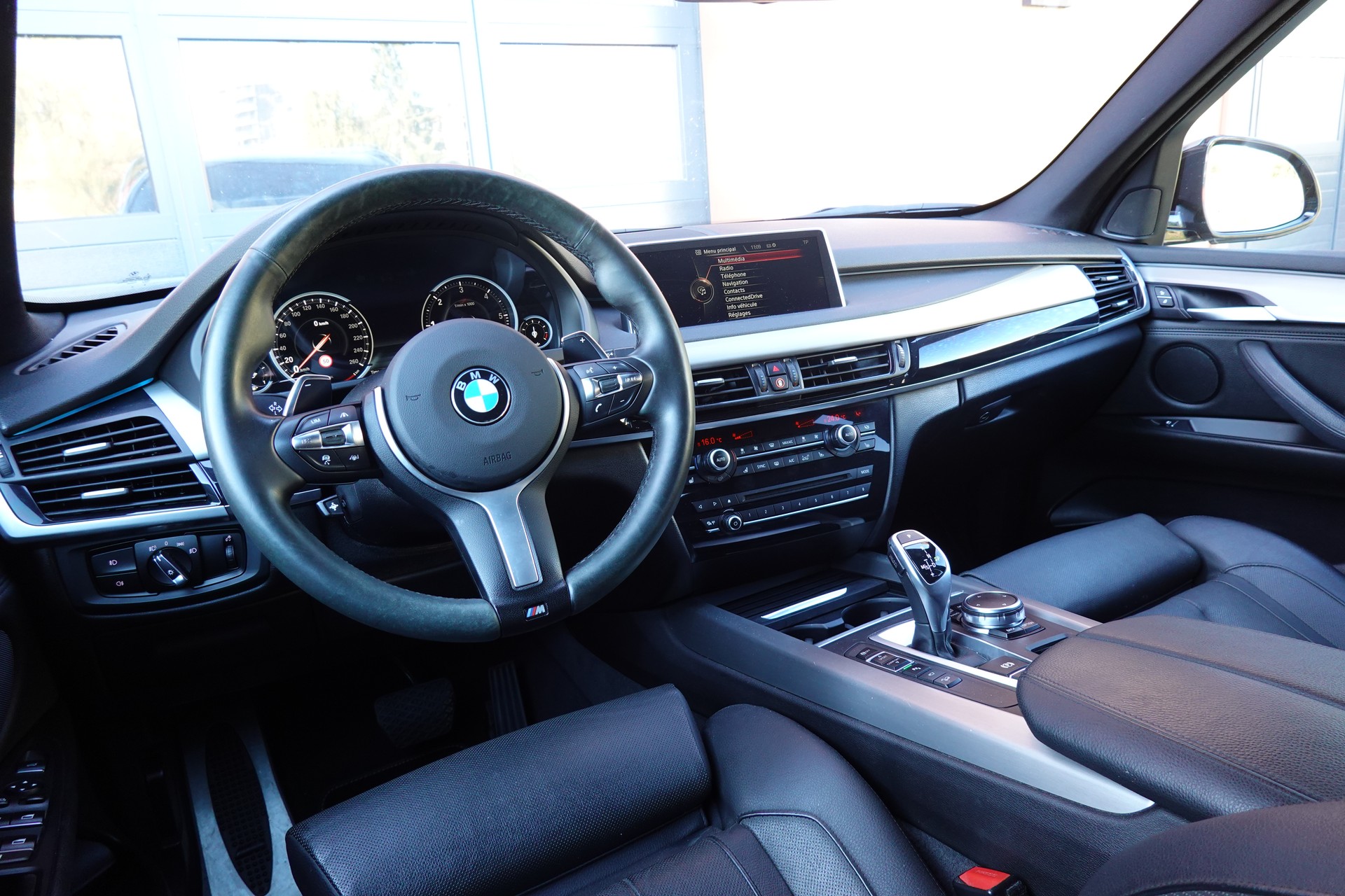 BMW X5 xDrive 40d "* CH Auto * Pack M * Caméra de Recul * Tempomat * Sièges Elect. Mém * Accès Confort * Navigation Profess *"-image-12