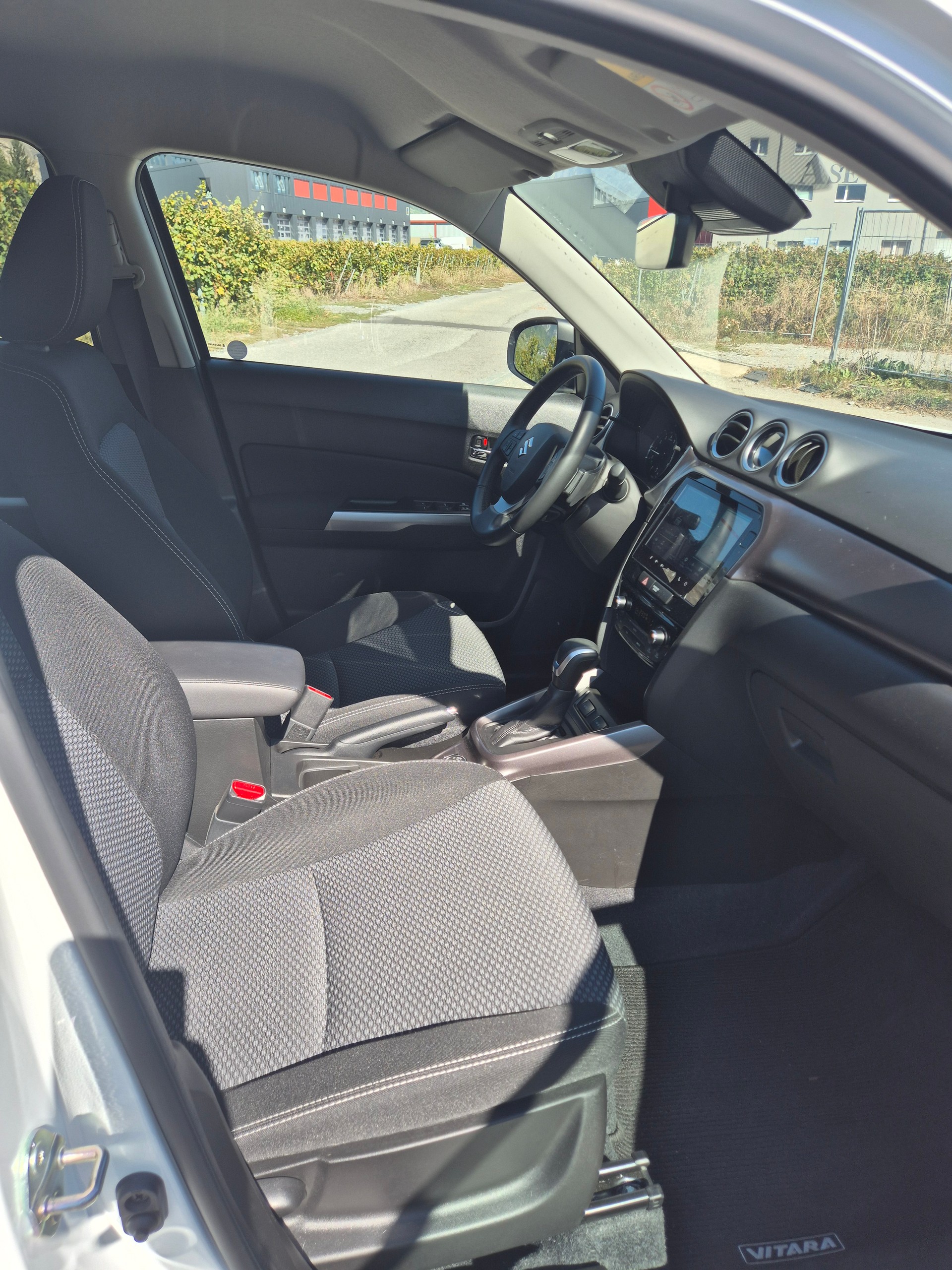 SUZUKI Vitara 1.5 Hybrid Edition 35 4x4 AGS-image-11
