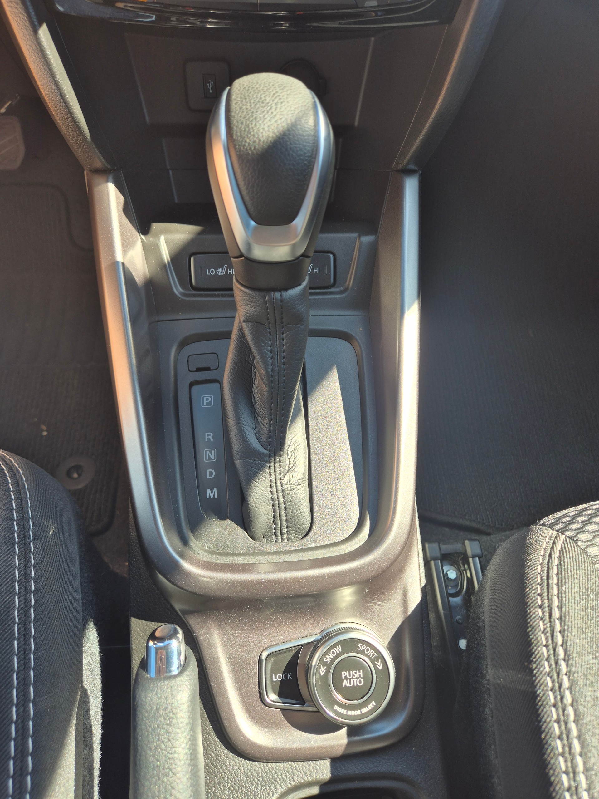 SUZUKI Vitara 1.5 Hybrid Edition 35 4x4 AGS-image-13