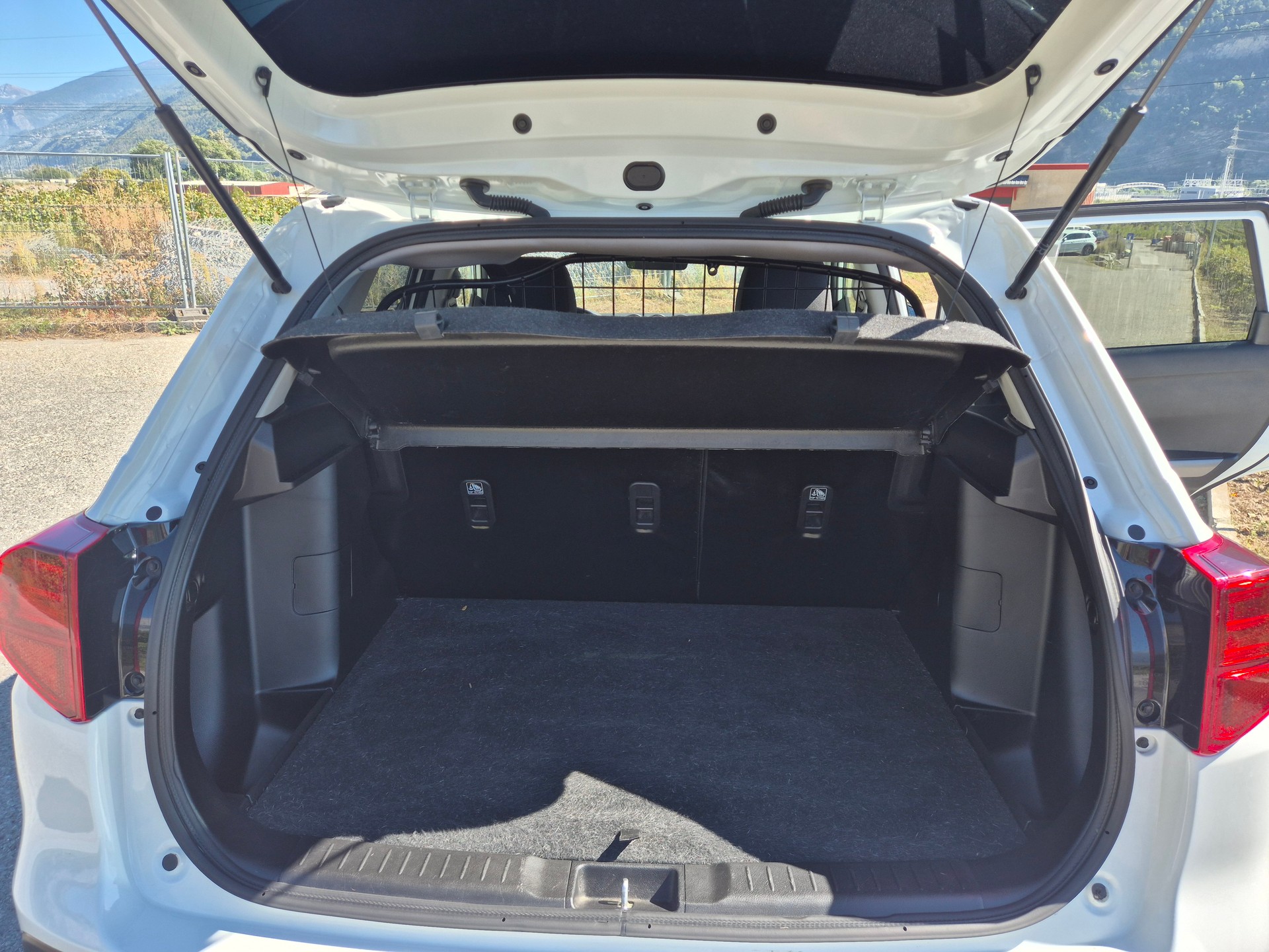 SUZUKI Vitara 1.5 Hybrid Edition 35 4x4 AGS-image-7