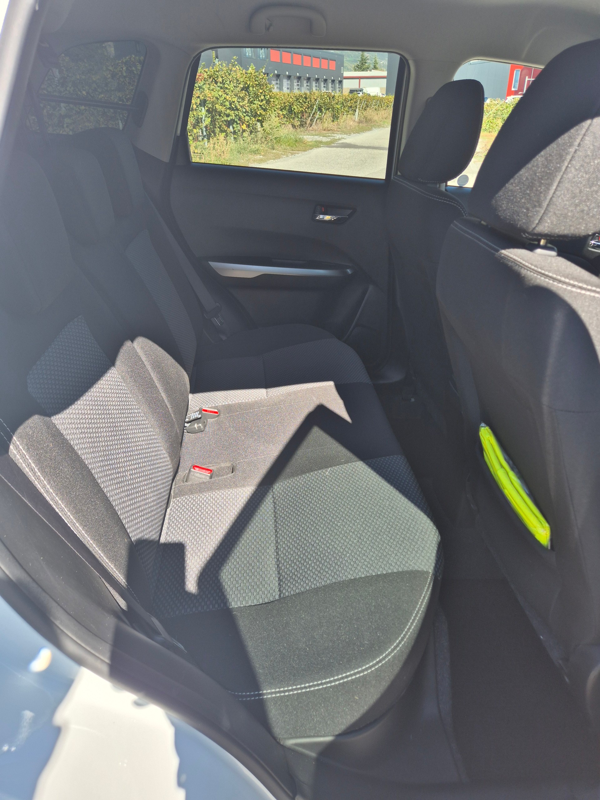 SUZUKI Vitara 1.5 Hybrid Edition 35 4x4 AGS-image-9