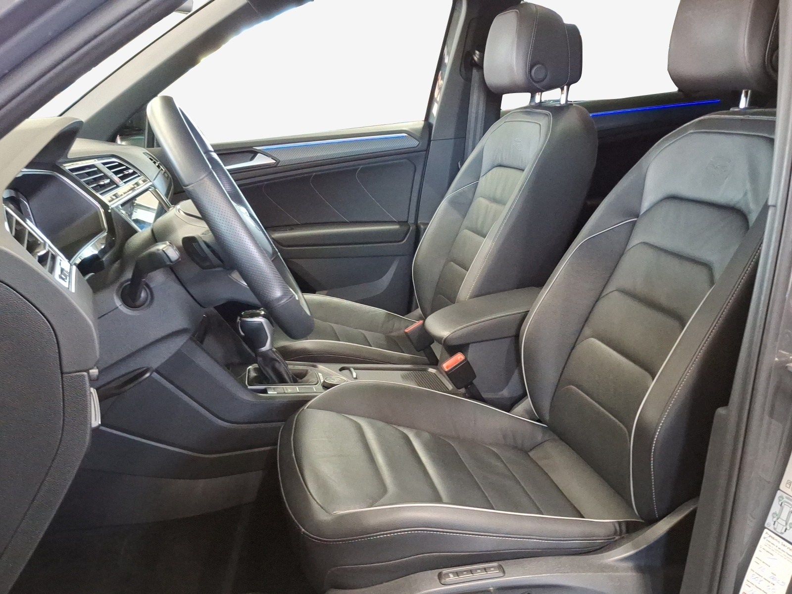 VW Tiguan 2.0TSI R-Line 4Motion DSG-image-7