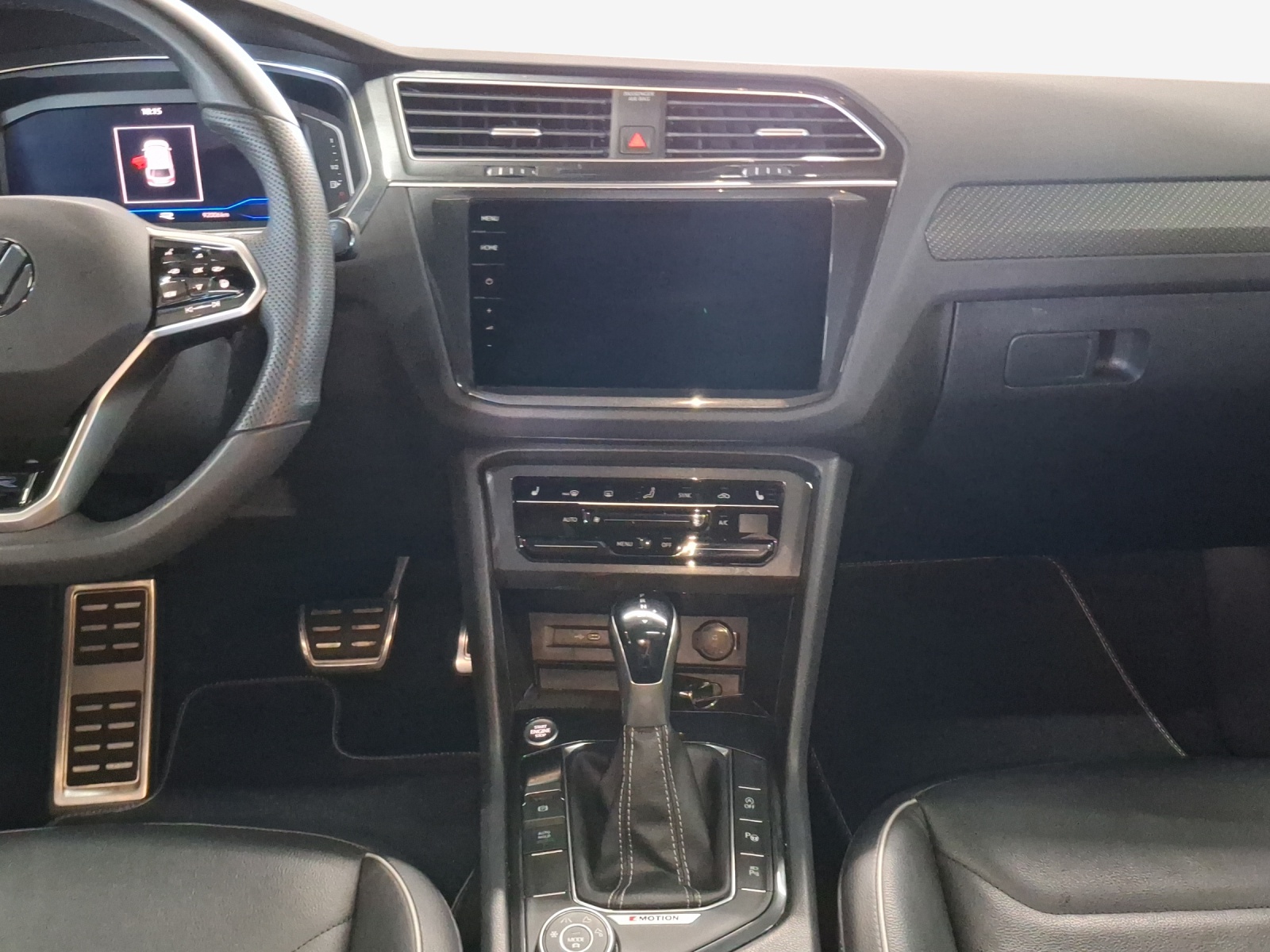 VW Tiguan 2.0TSI R-Line 4Motion DSG-image-10