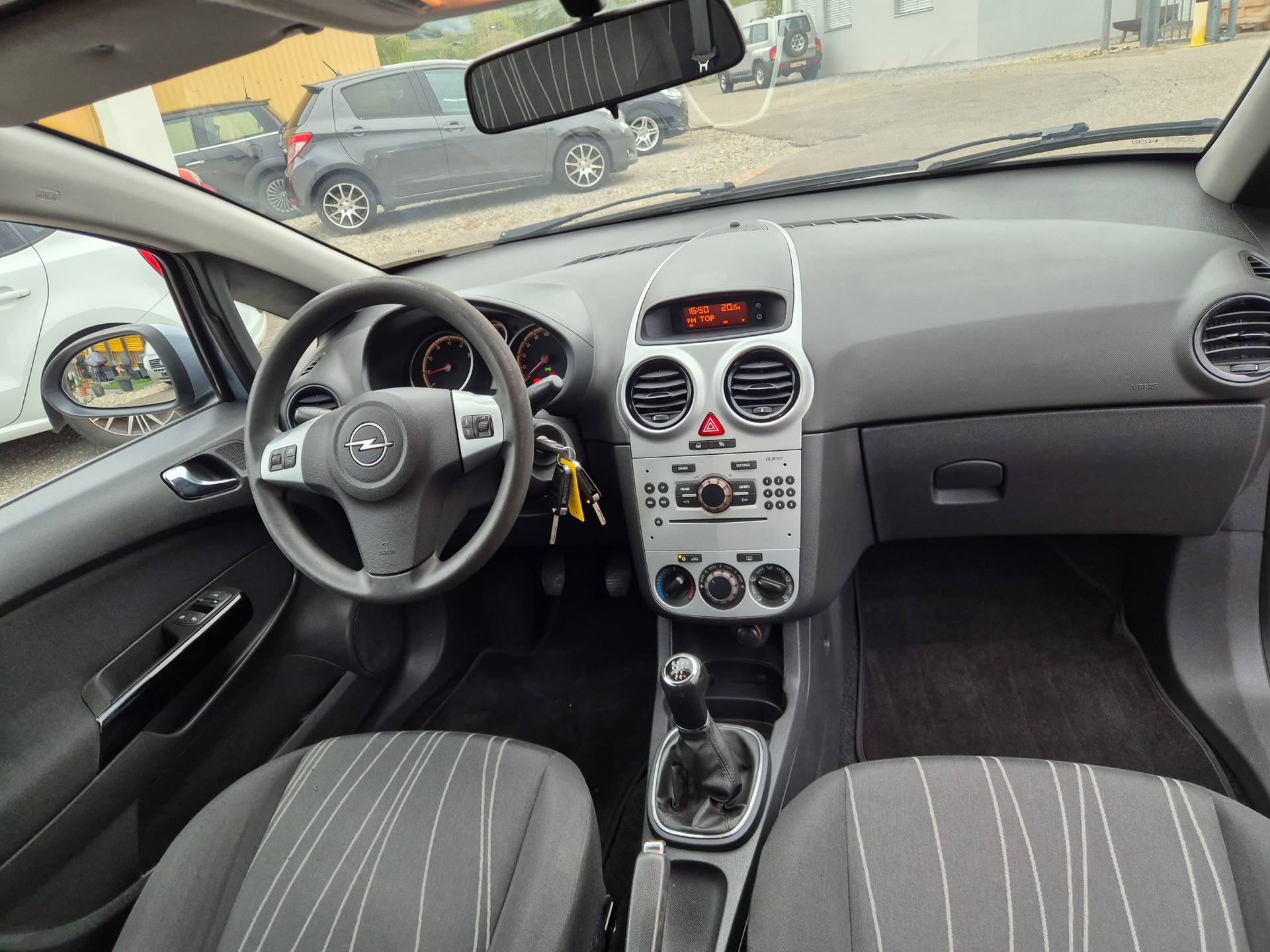OPEL Corsa 1.2 TP Enjoy-image-5