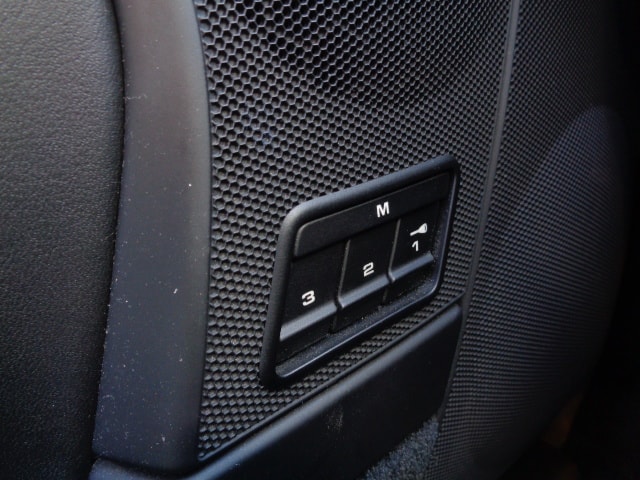 PORSCHE CARRERA S-image-9