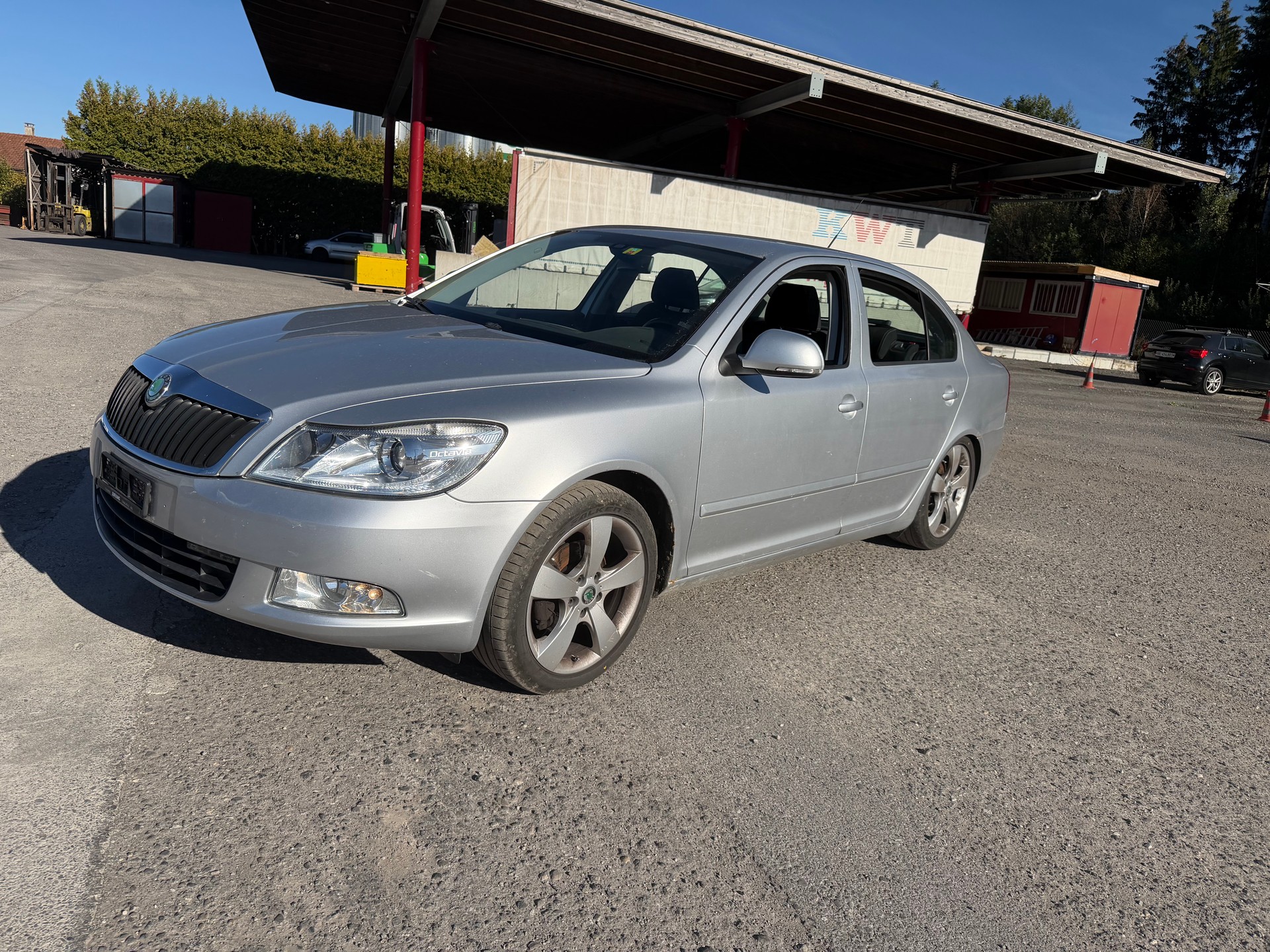 SKODA Octavia 1.8 TSI Elegance-image-1