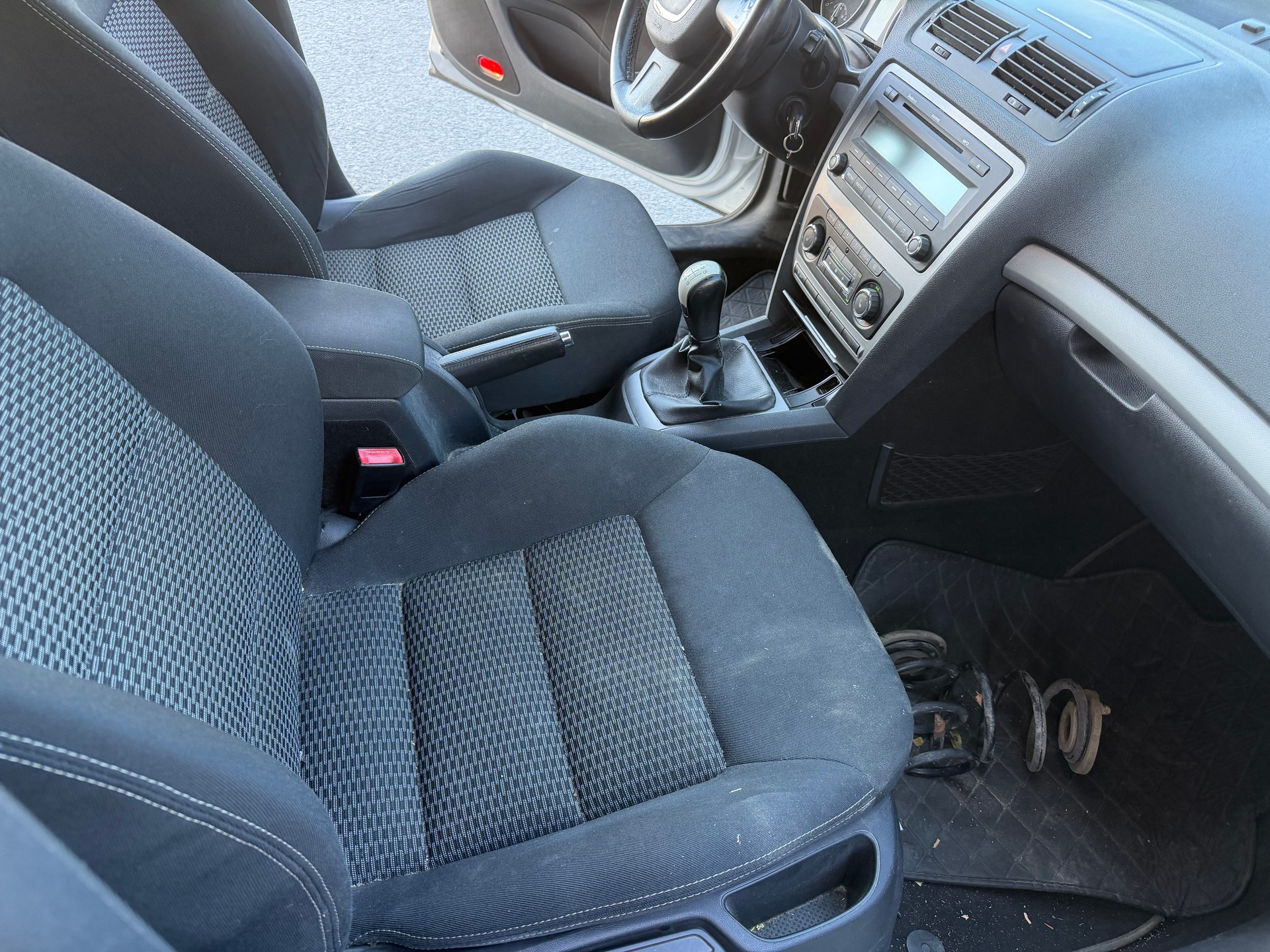 SKODA Octavia 1.8 TSI Elegance-image-9