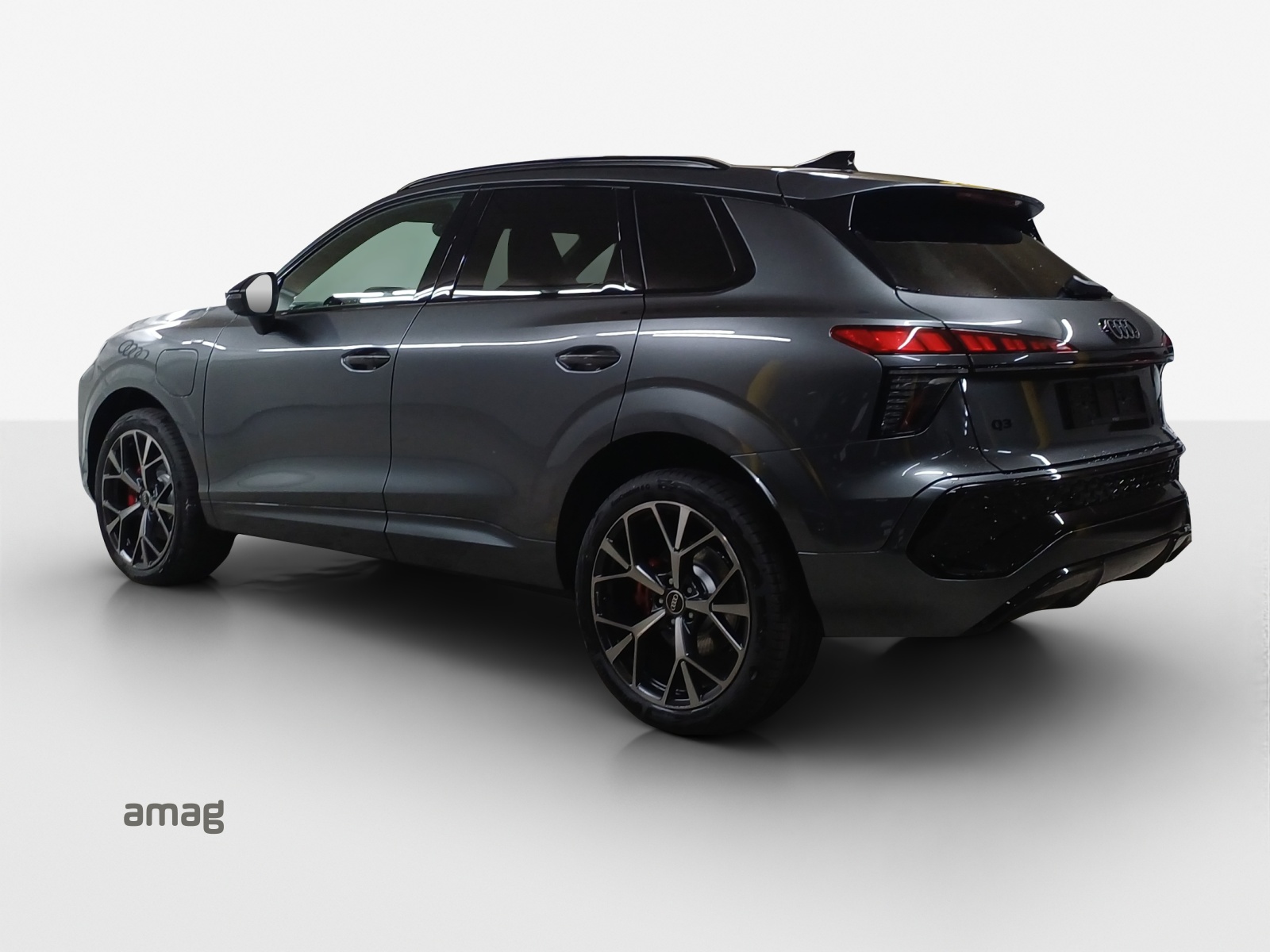 AUDI Q3 SUV e-hybrid 200 kW S tronig-image-2
