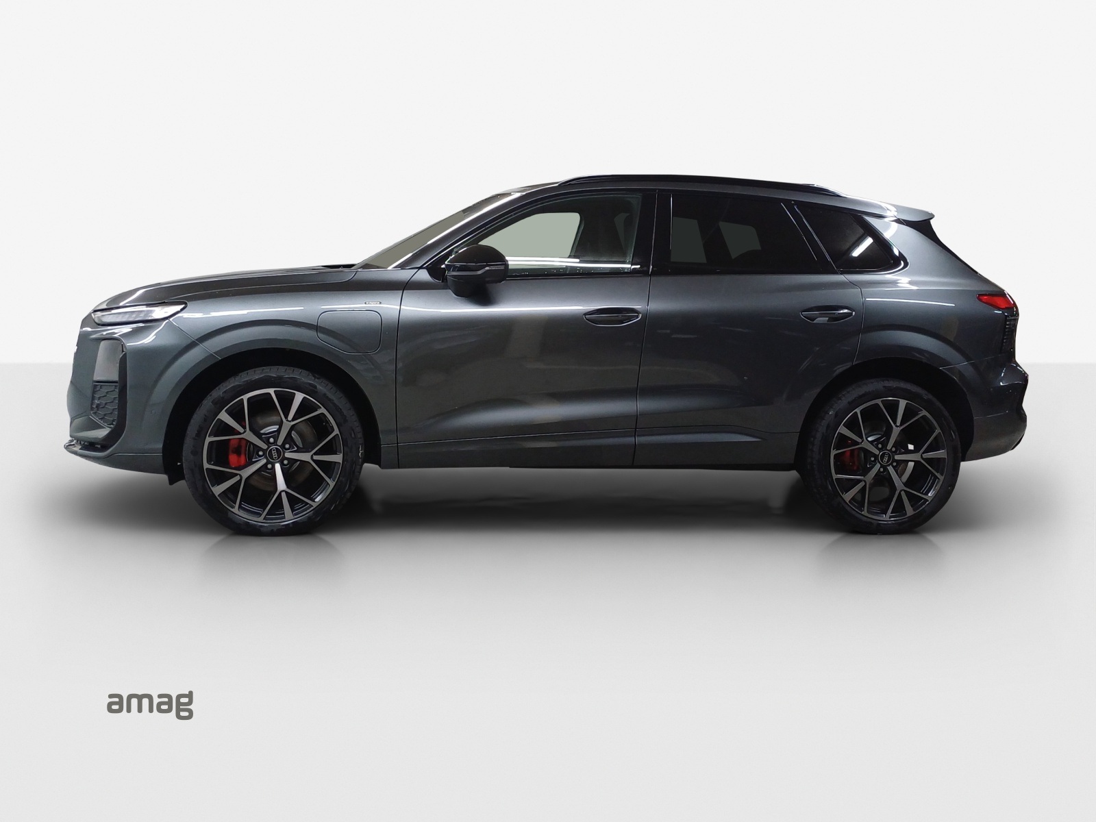 AUDI Q3 SUV e-hybrid 200 kW S tronig-image-1