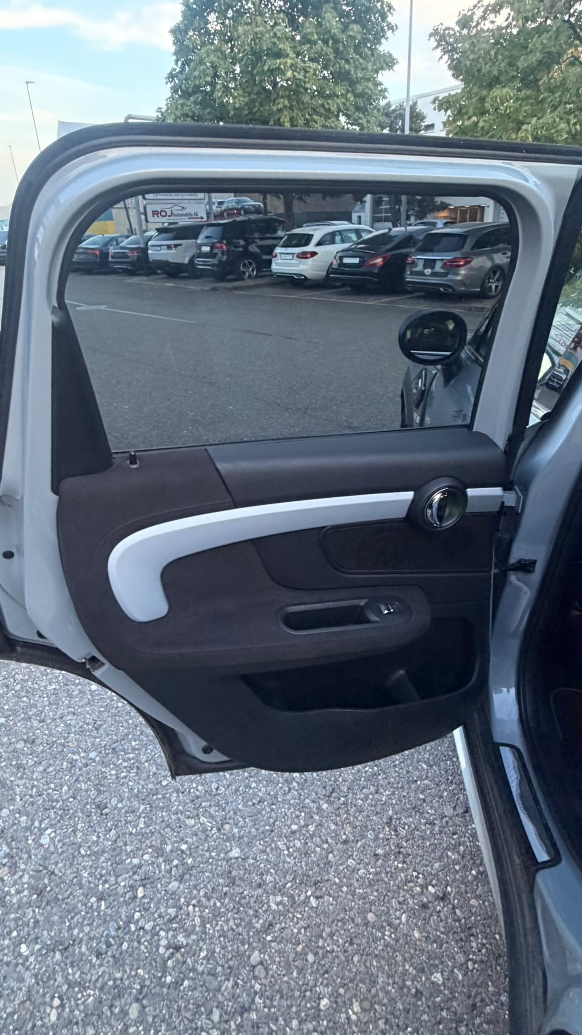 MINI Countryman Cooper SE Untamed Edition ALL4 PHEV Steptronic-image-7