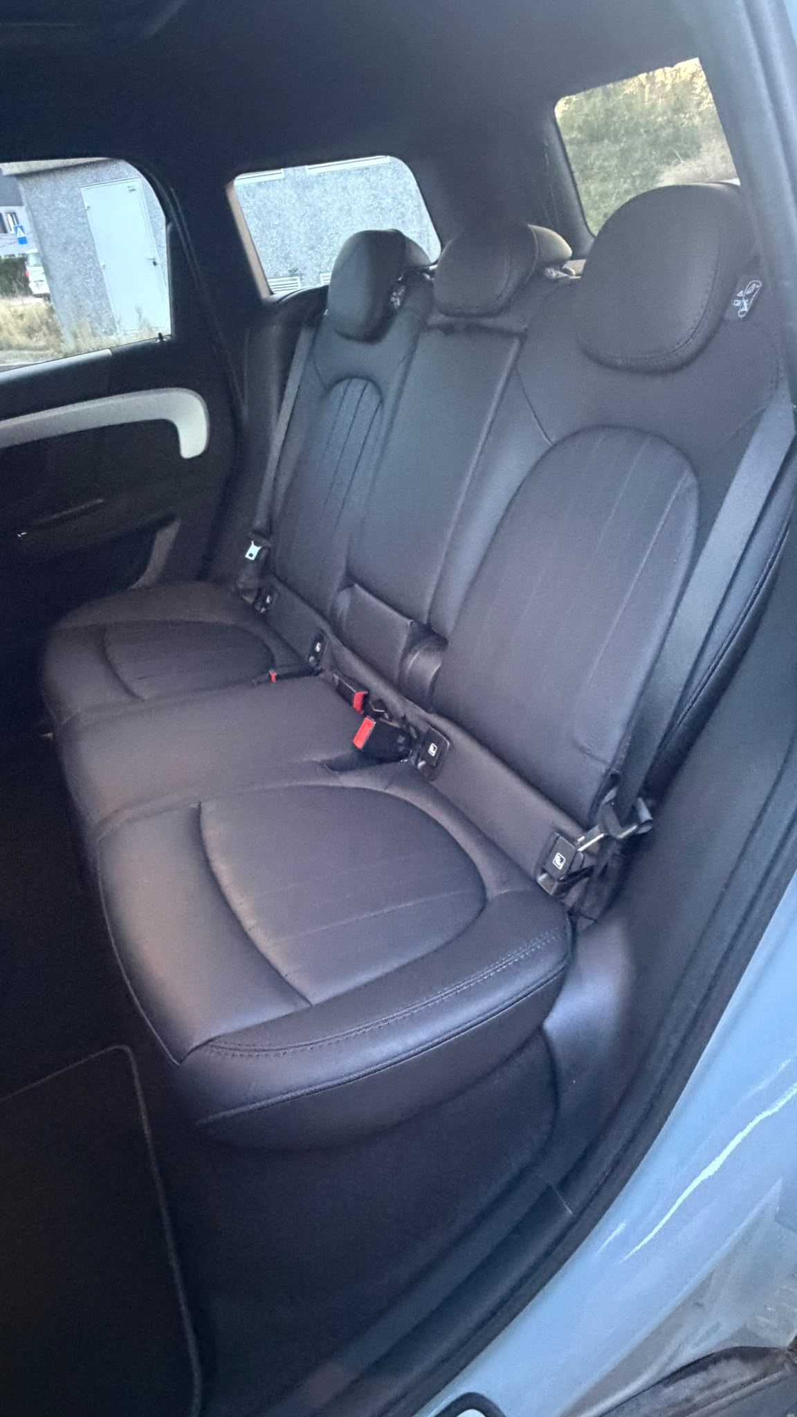 MINI Countryman Cooper SE Untamed Edition ALL4 PHEV Steptronic-image-6