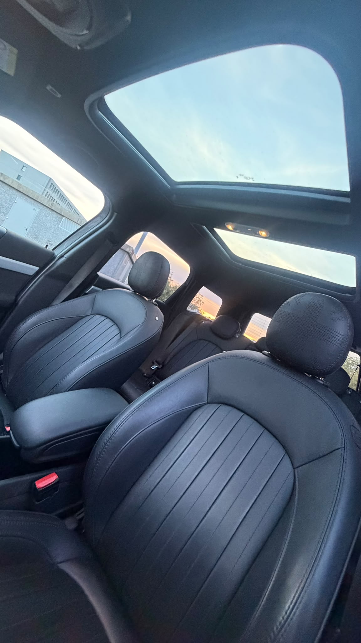 MINI Countryman Cooper SE Untamed Edition ALL4 PHEV Steptronic-image-10