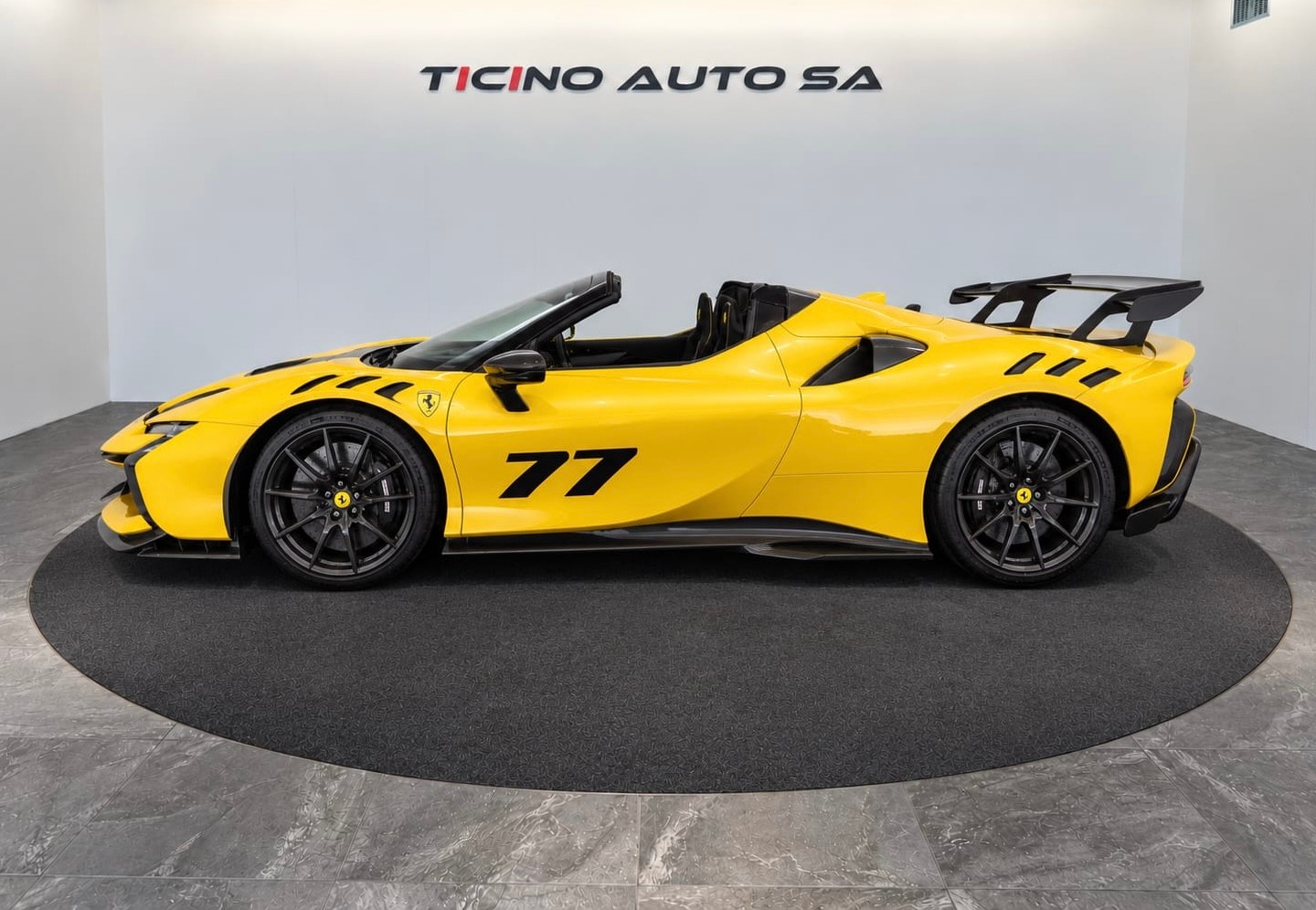 FERRARI SF90XX Spider-image-1