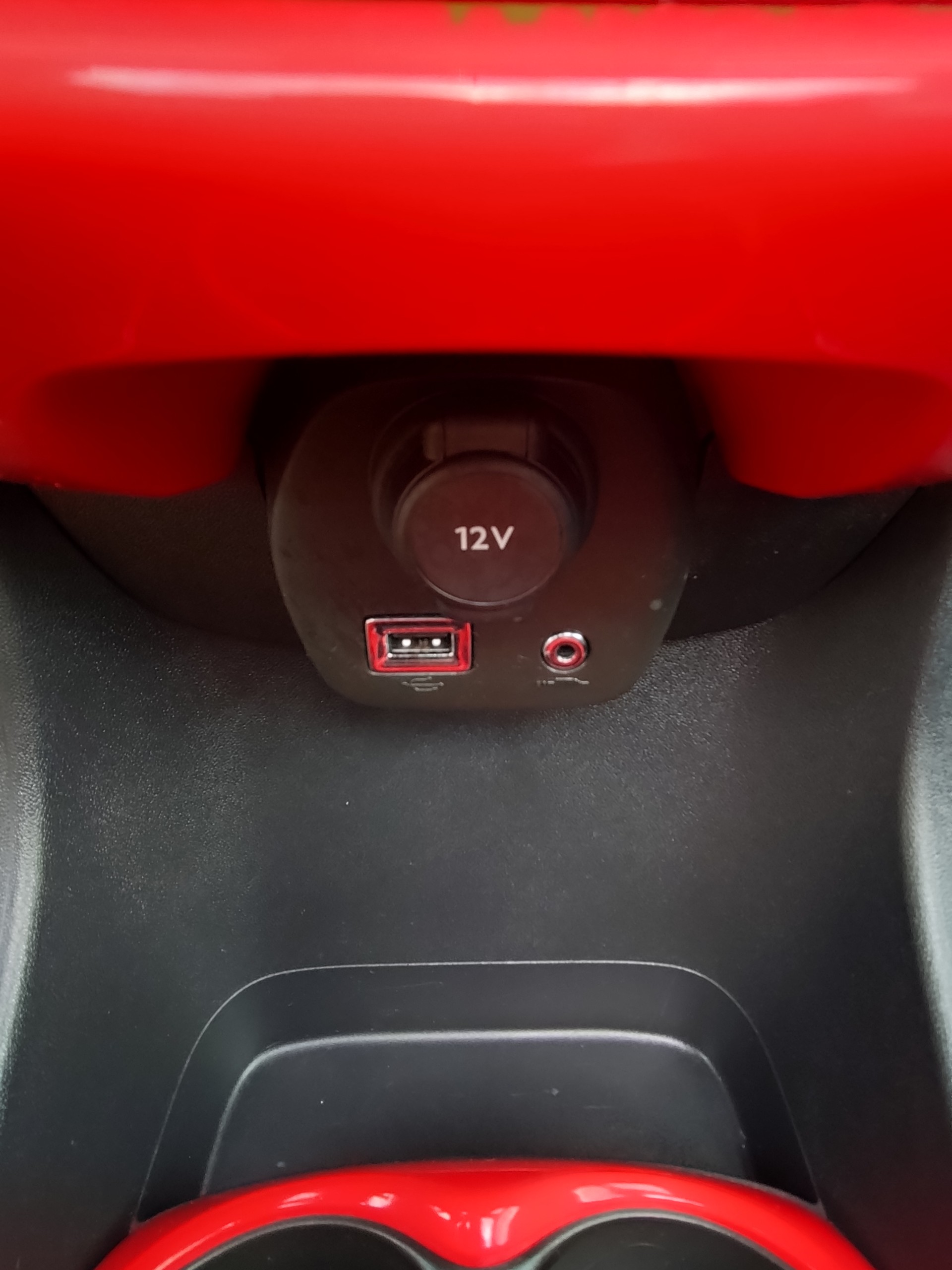 CITROEN C1 1.0 VTi Feel Edition Airscape-image-15