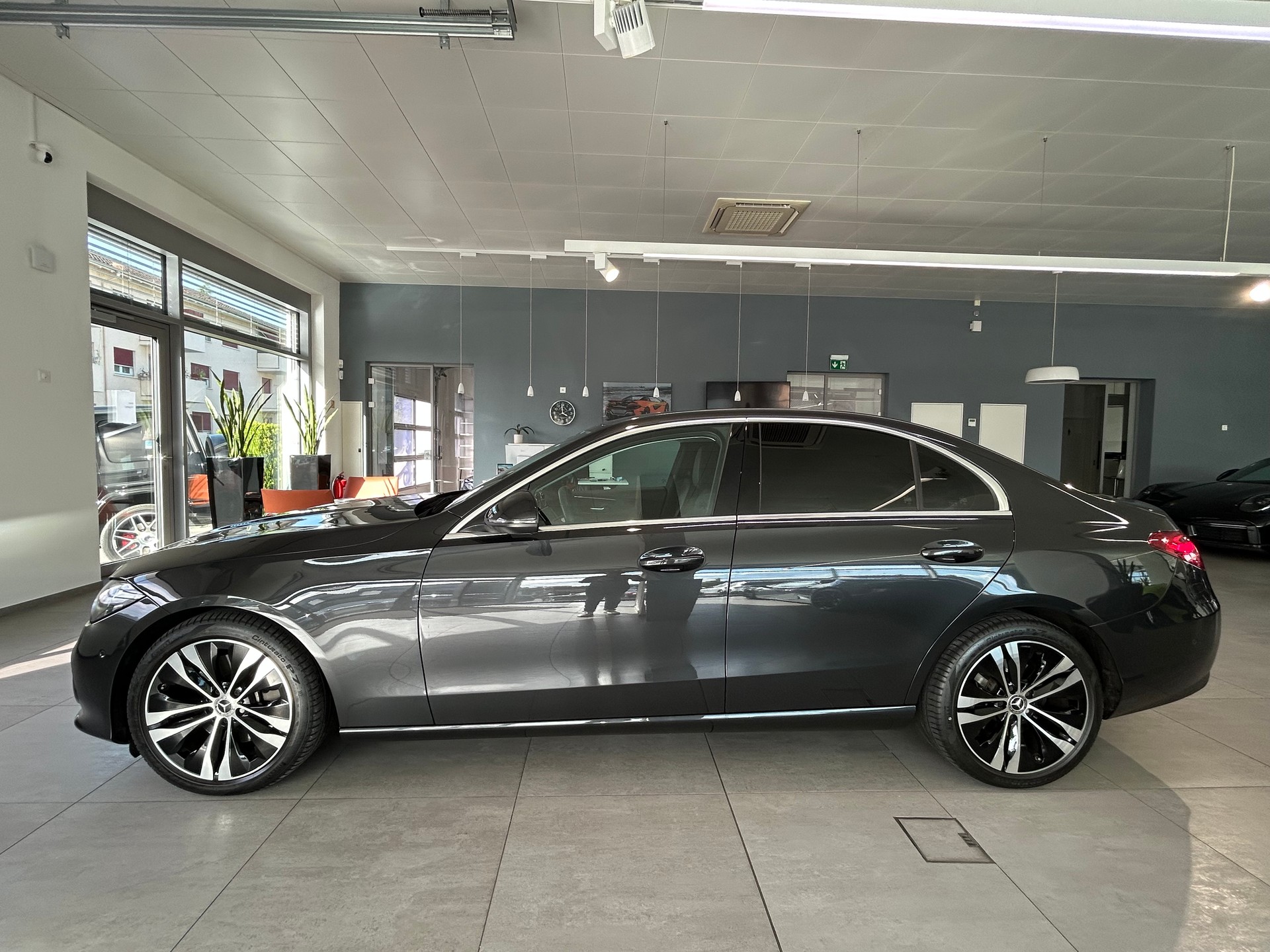 MERCEDES-BENZ Avantgarde-image-3