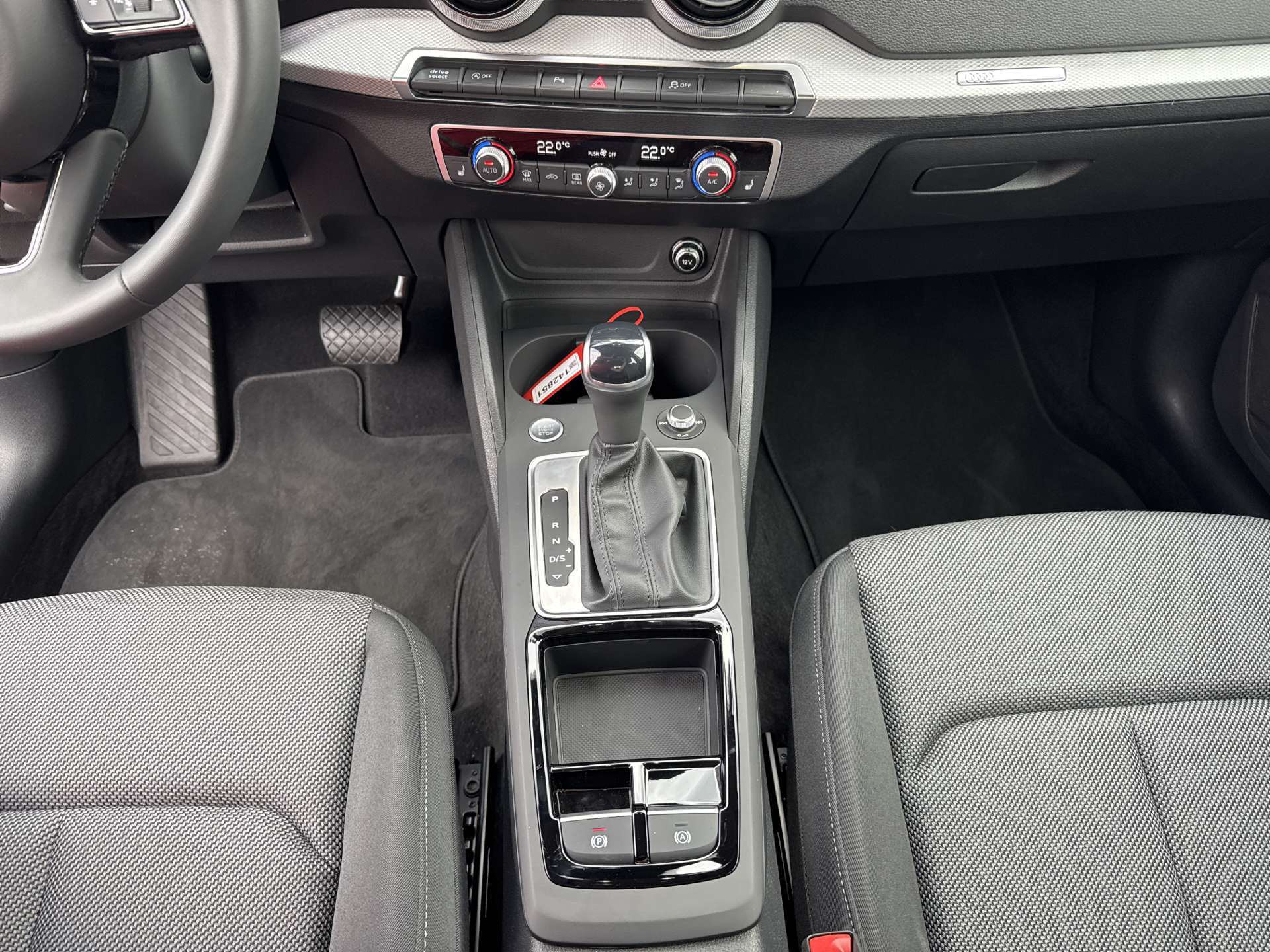 AUDI Q2 35 TFSi S-Line S-Tronic Automat-image-11