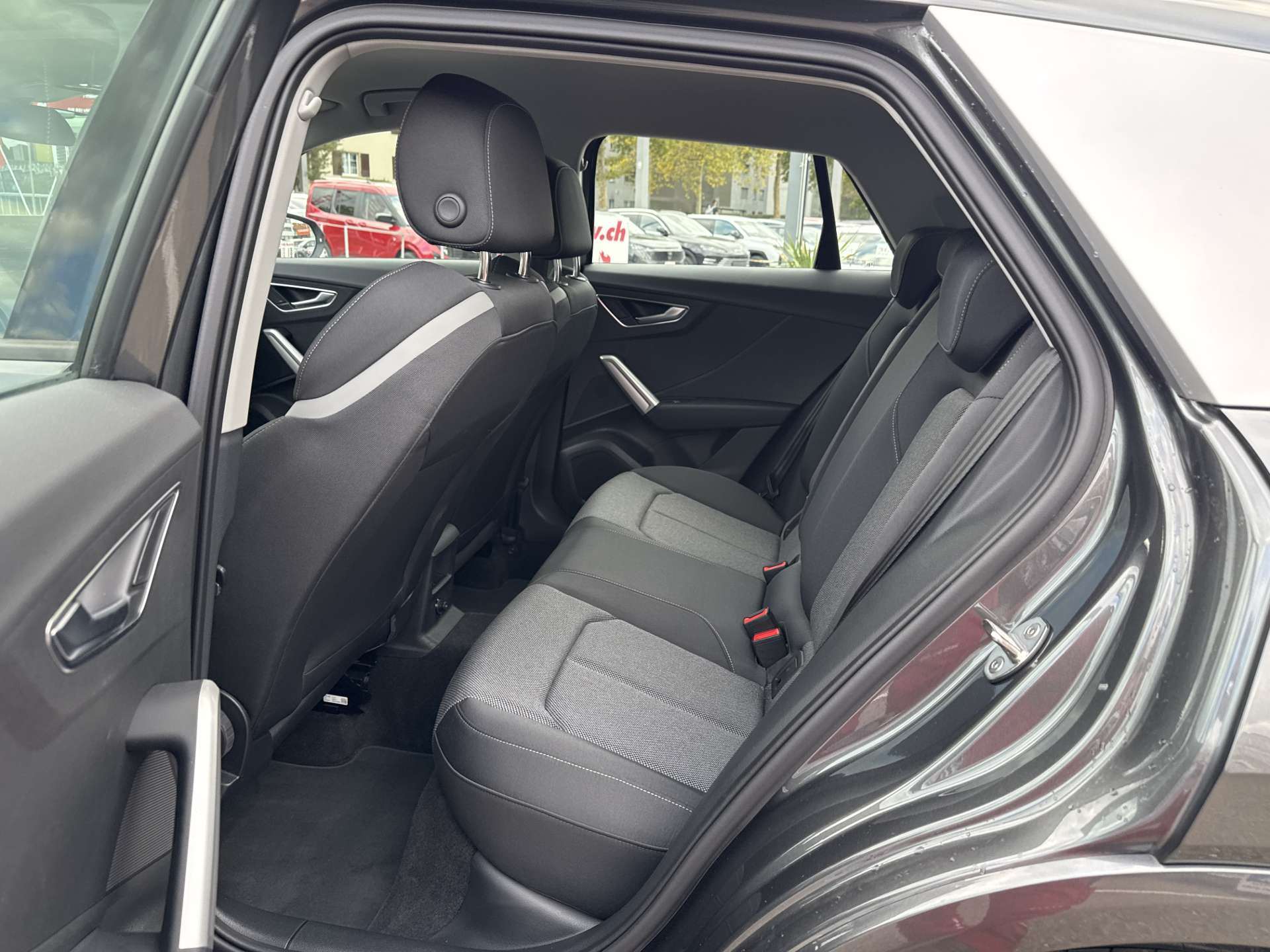 AUDI Q2 35 TFSi S-Line S-Tronic Automat-image-6