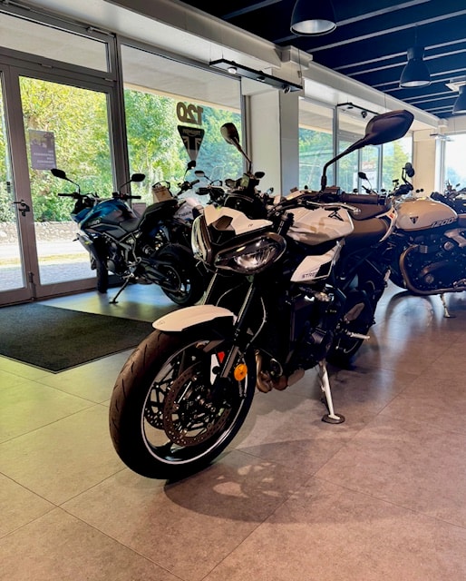 TRIUMPH Street Triple 765 R A2 (35kW)-image-2