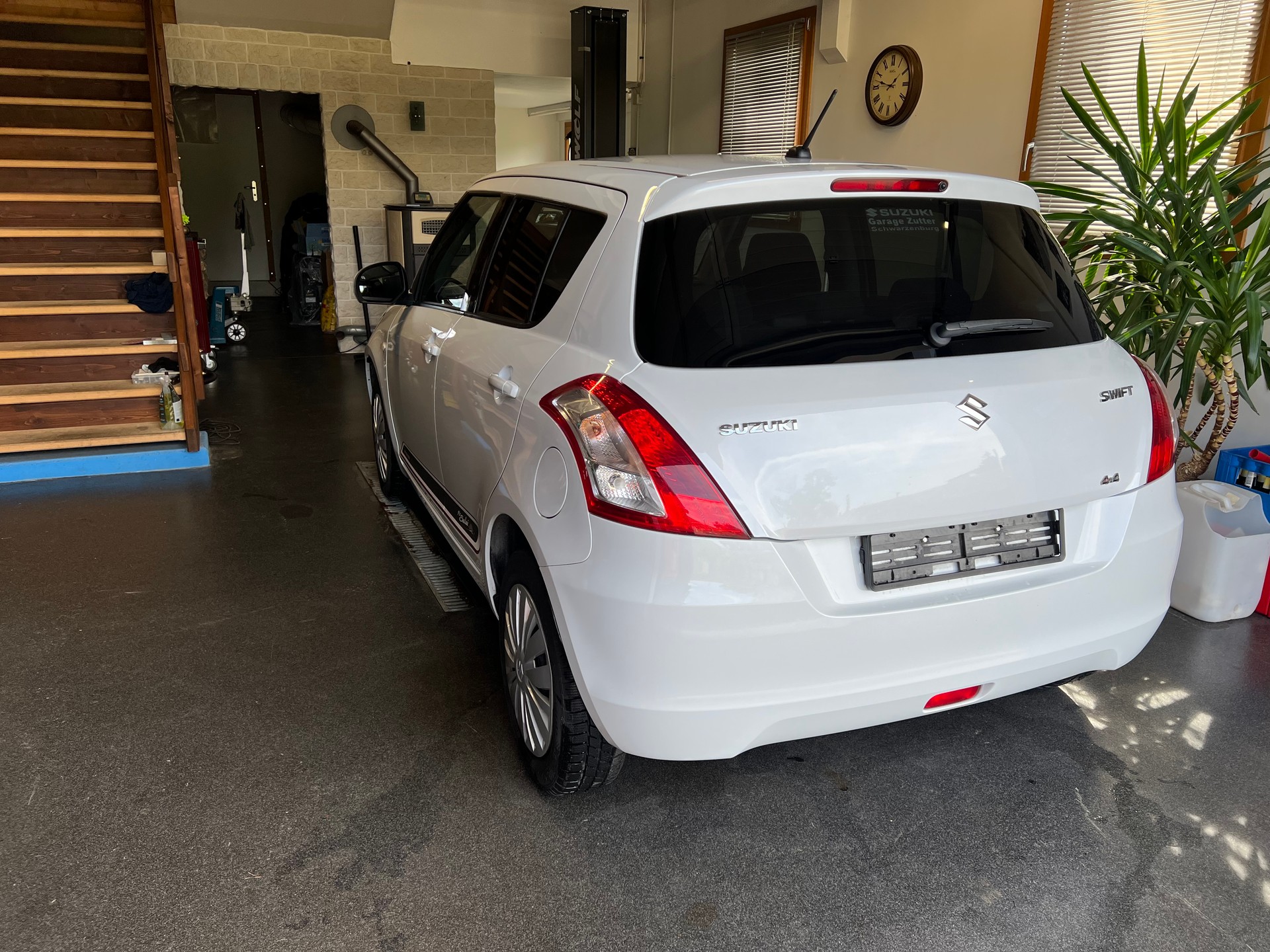 SUZUKI SWIFT 4x4-image-2