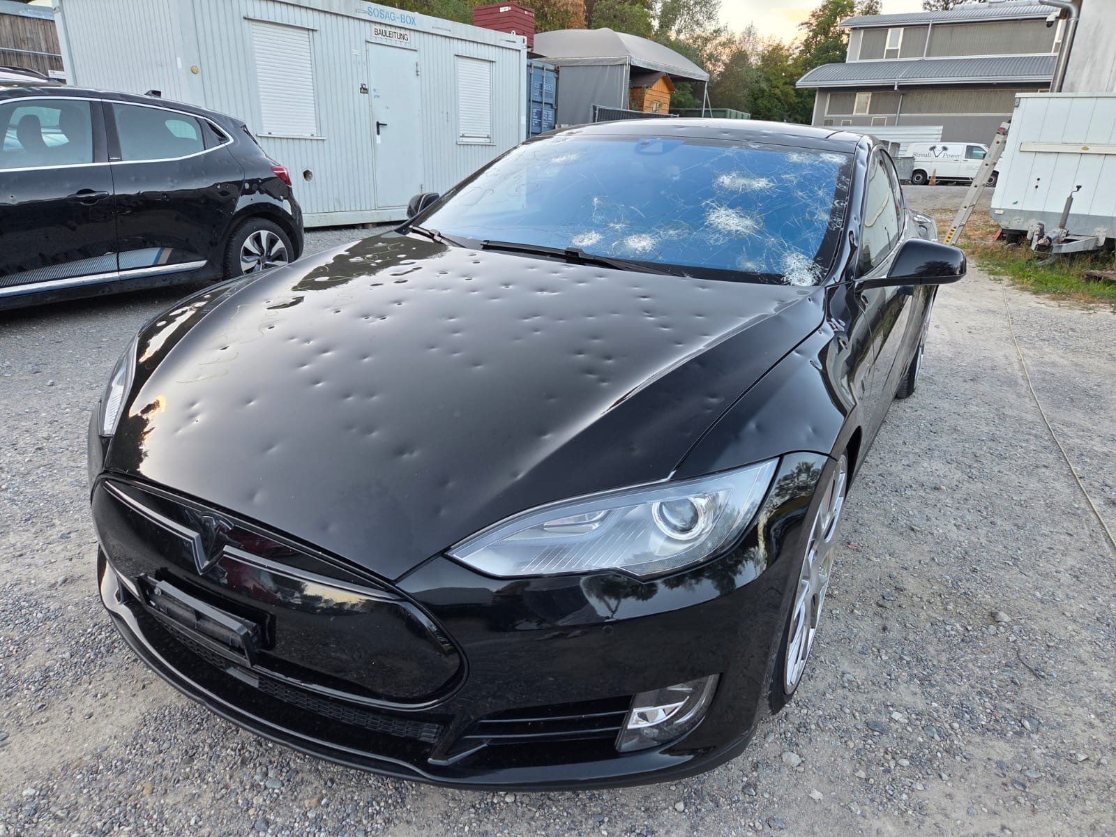 TESLA Model S 85 D Performance 772PS SC01-image-2