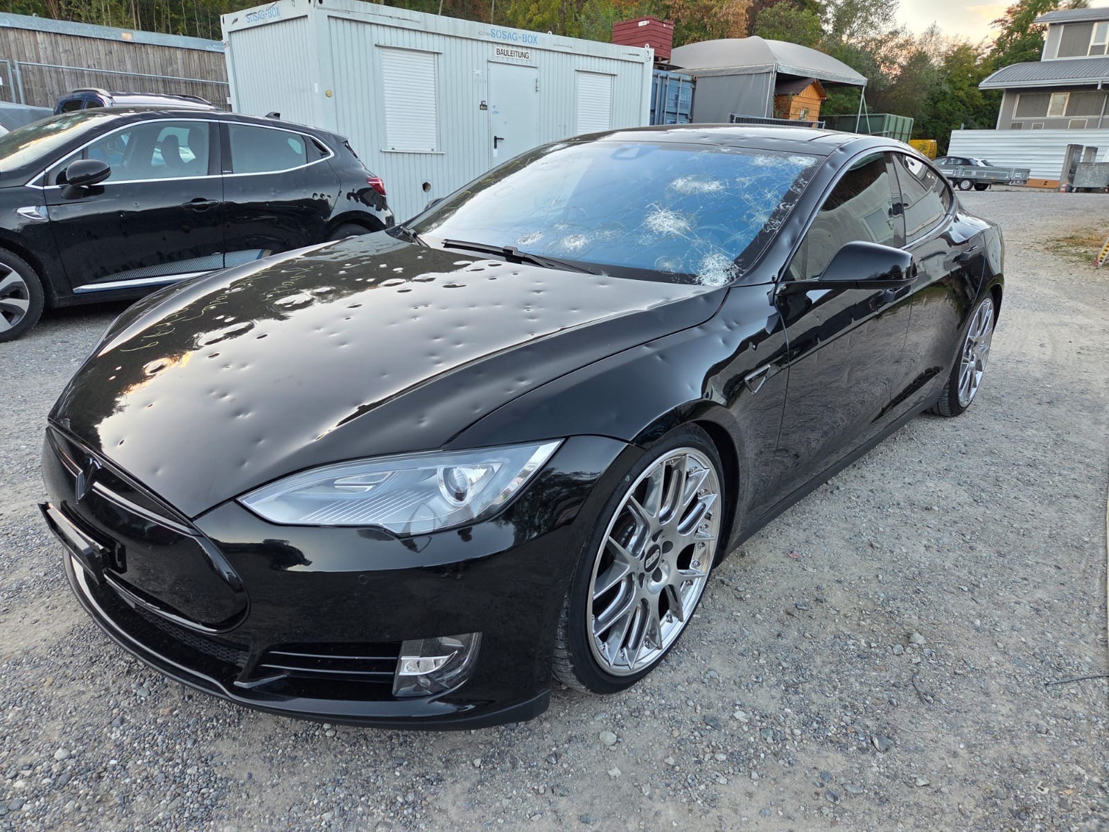TESLA Model S 85 D Performance 772PS SC01-image-1