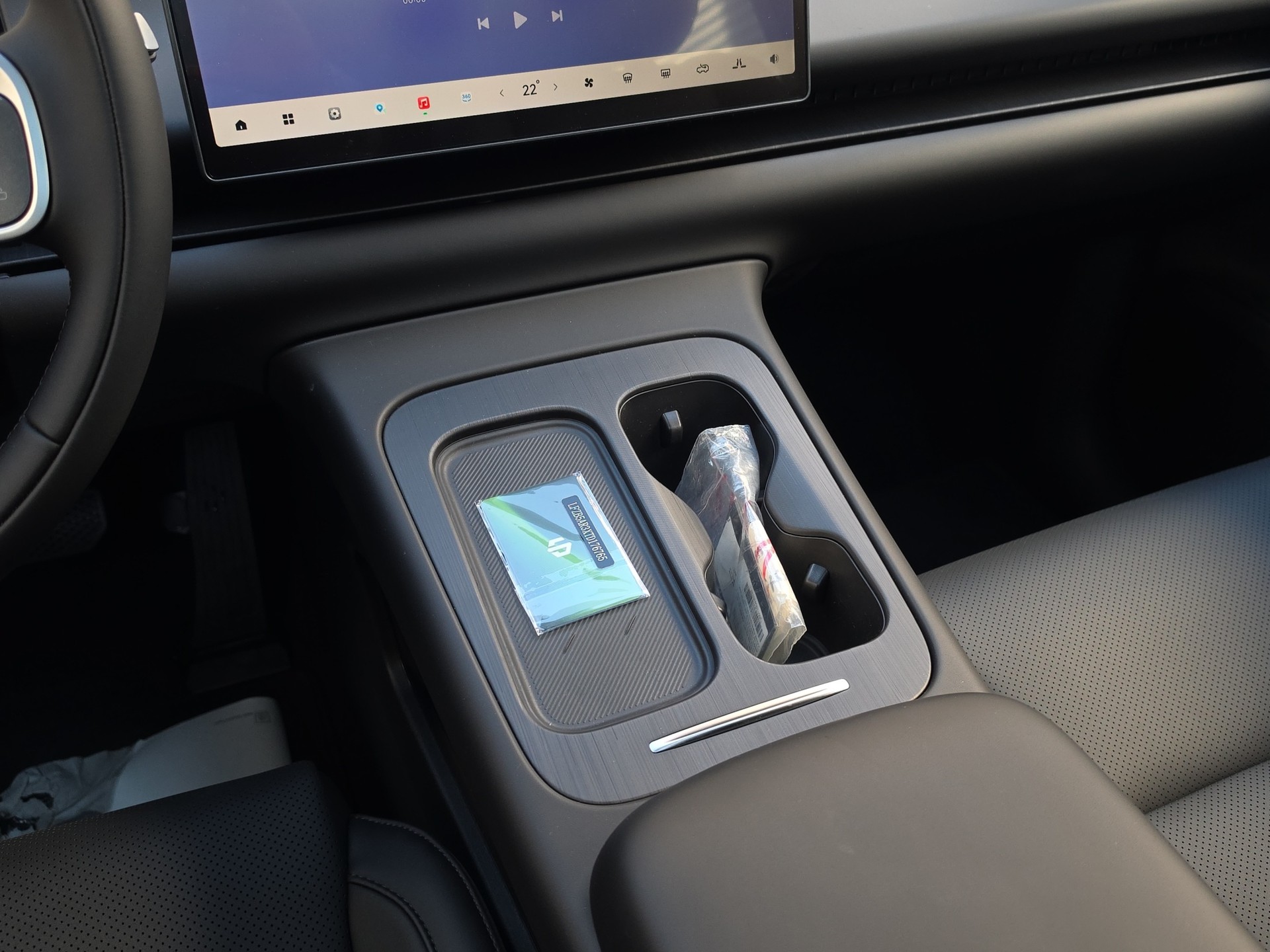 LEAPMOTOR C10 1.5 REEV Design-image-12
