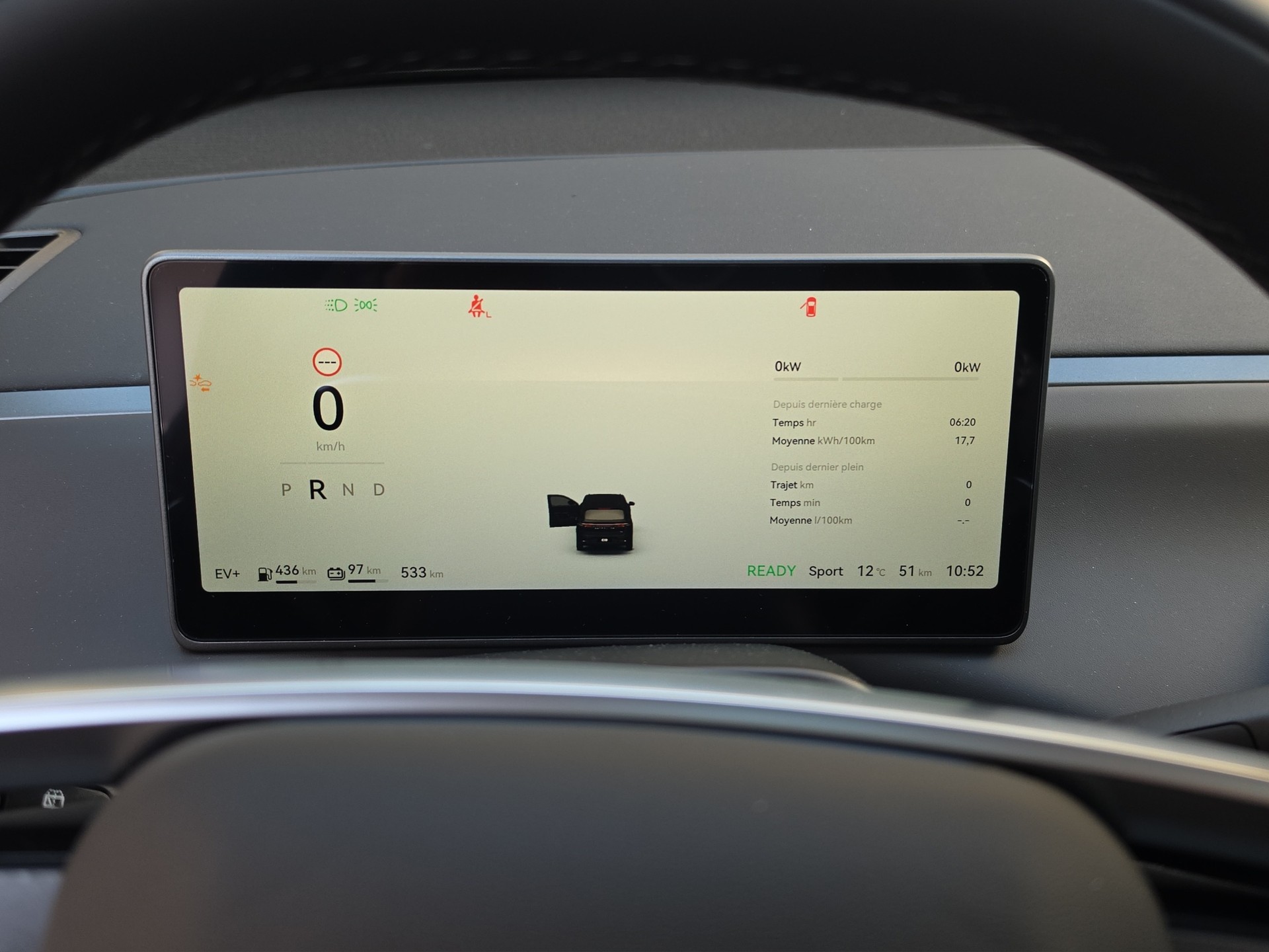 LEAPMOTOR C10 1.5 REEV Design-image-9