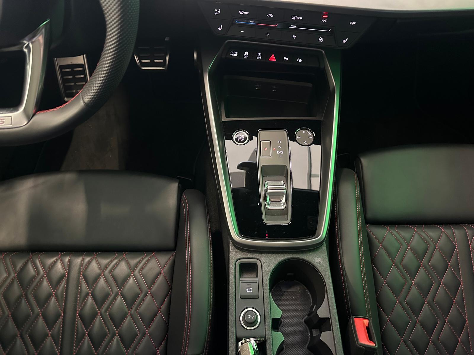 AUDI A3 Limousine 35 TFSI Attraction S-tronic-image-14