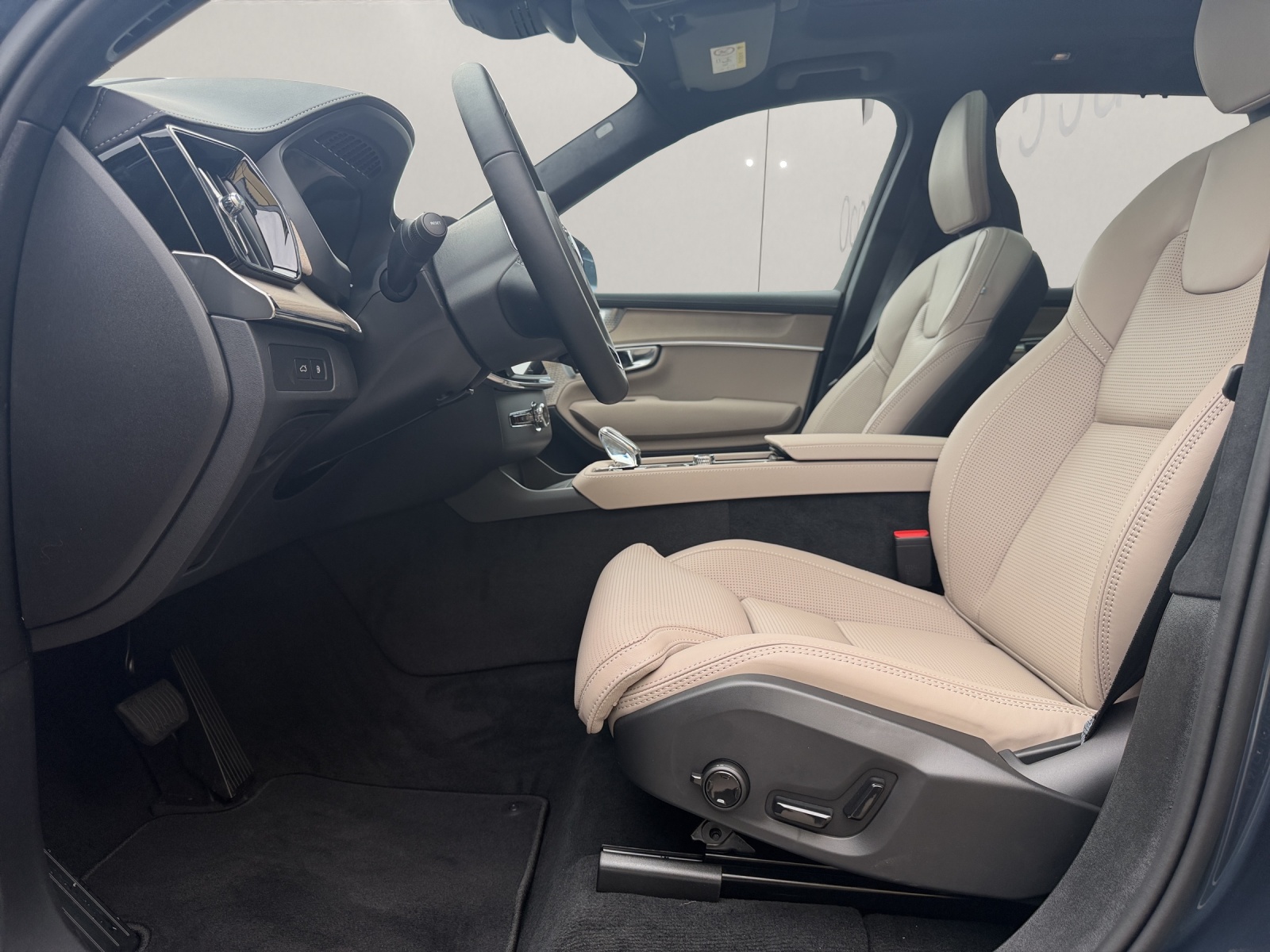 VOLVO XC90 2.0 T8 TE Ultra Bright eAWD-image-8
